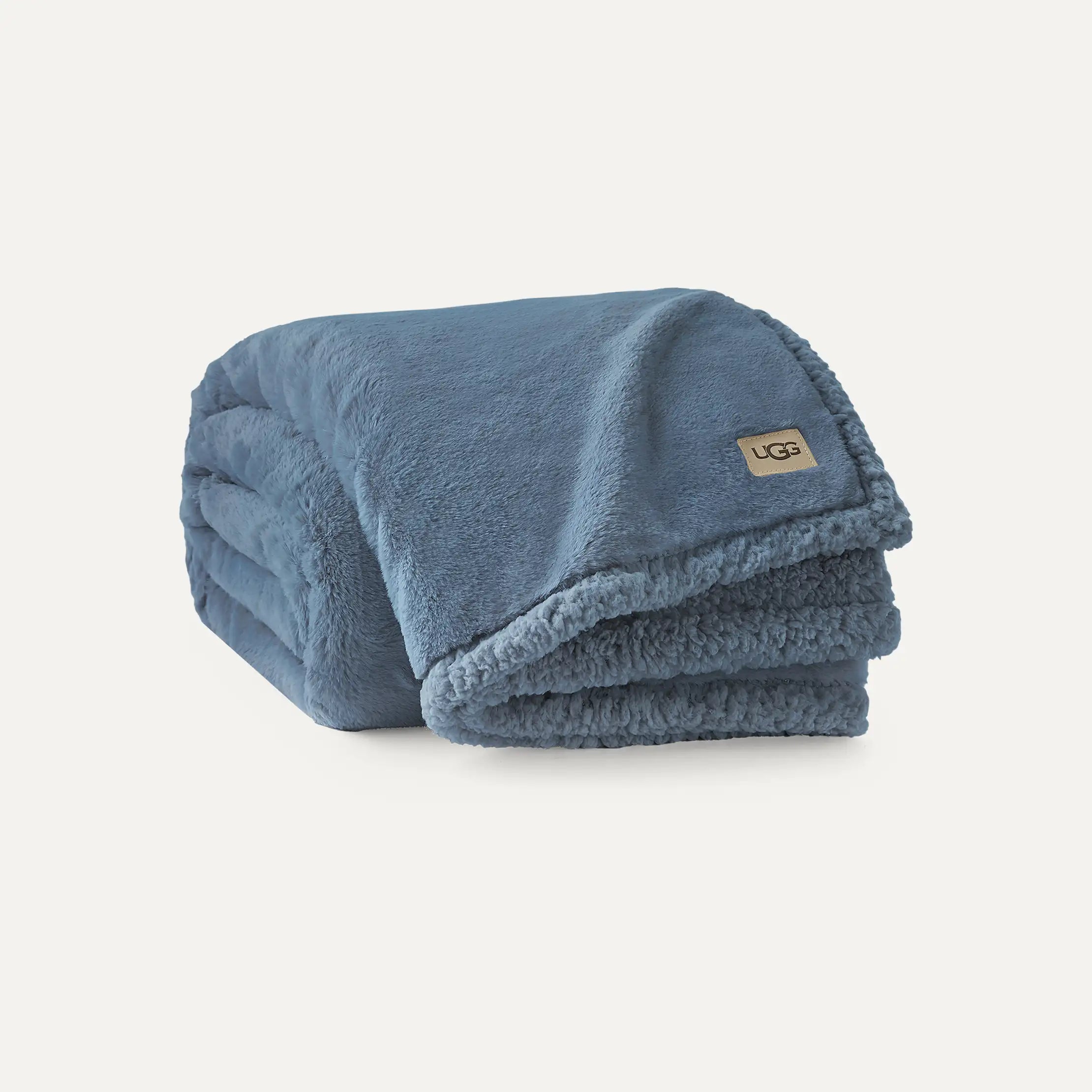Home Cynthia Throw 50" x 70" - TAHOE BLUE