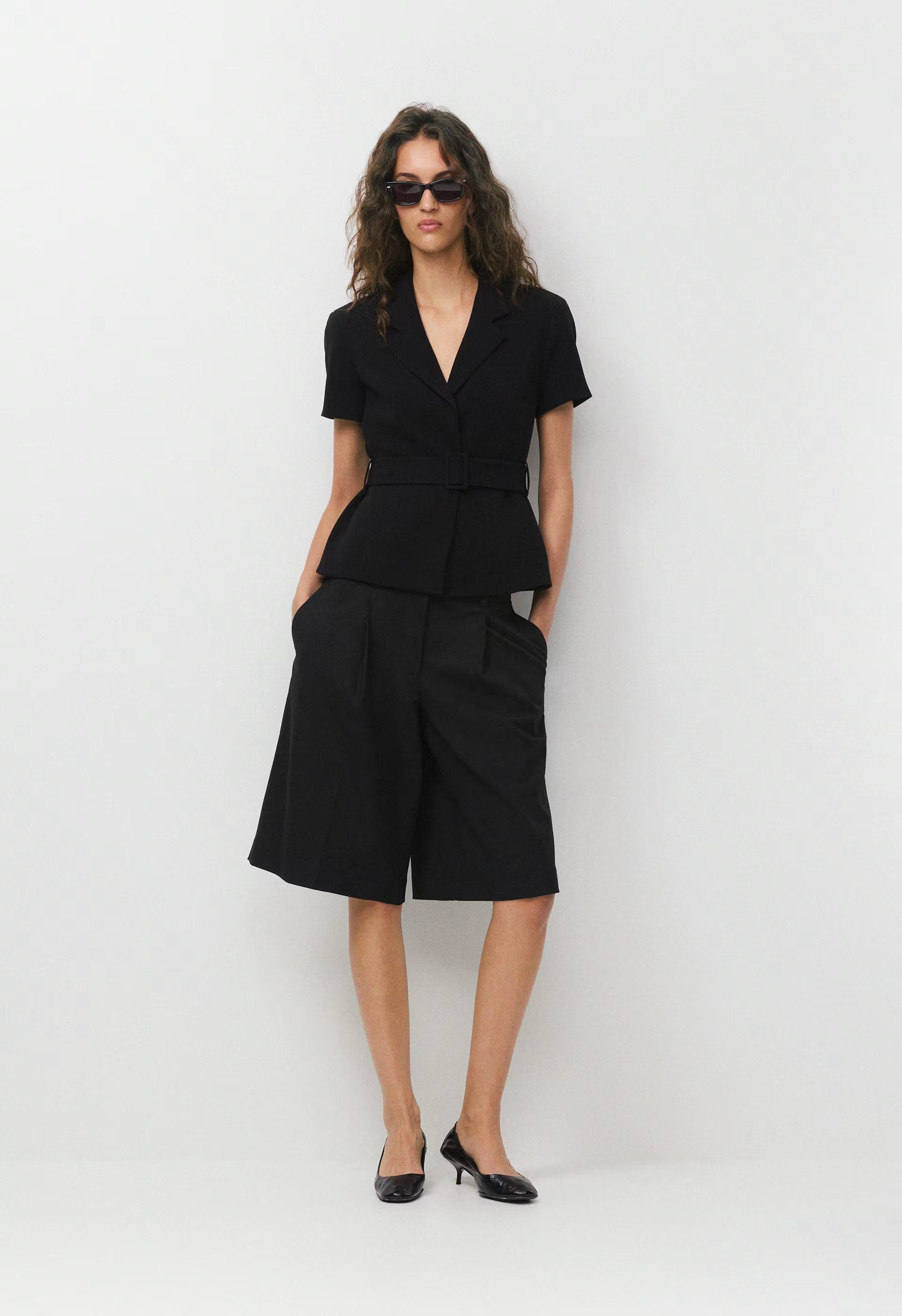 Brynn Shortsleeve Blazer - Sway Crepe - BLACK