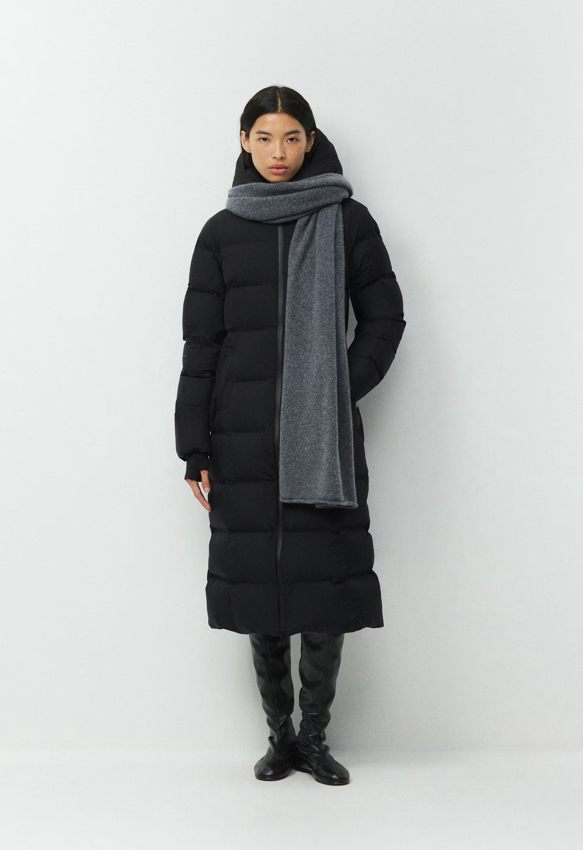 The SuperSnug Puff₂O™ Long - Rainstop™ - BLACK