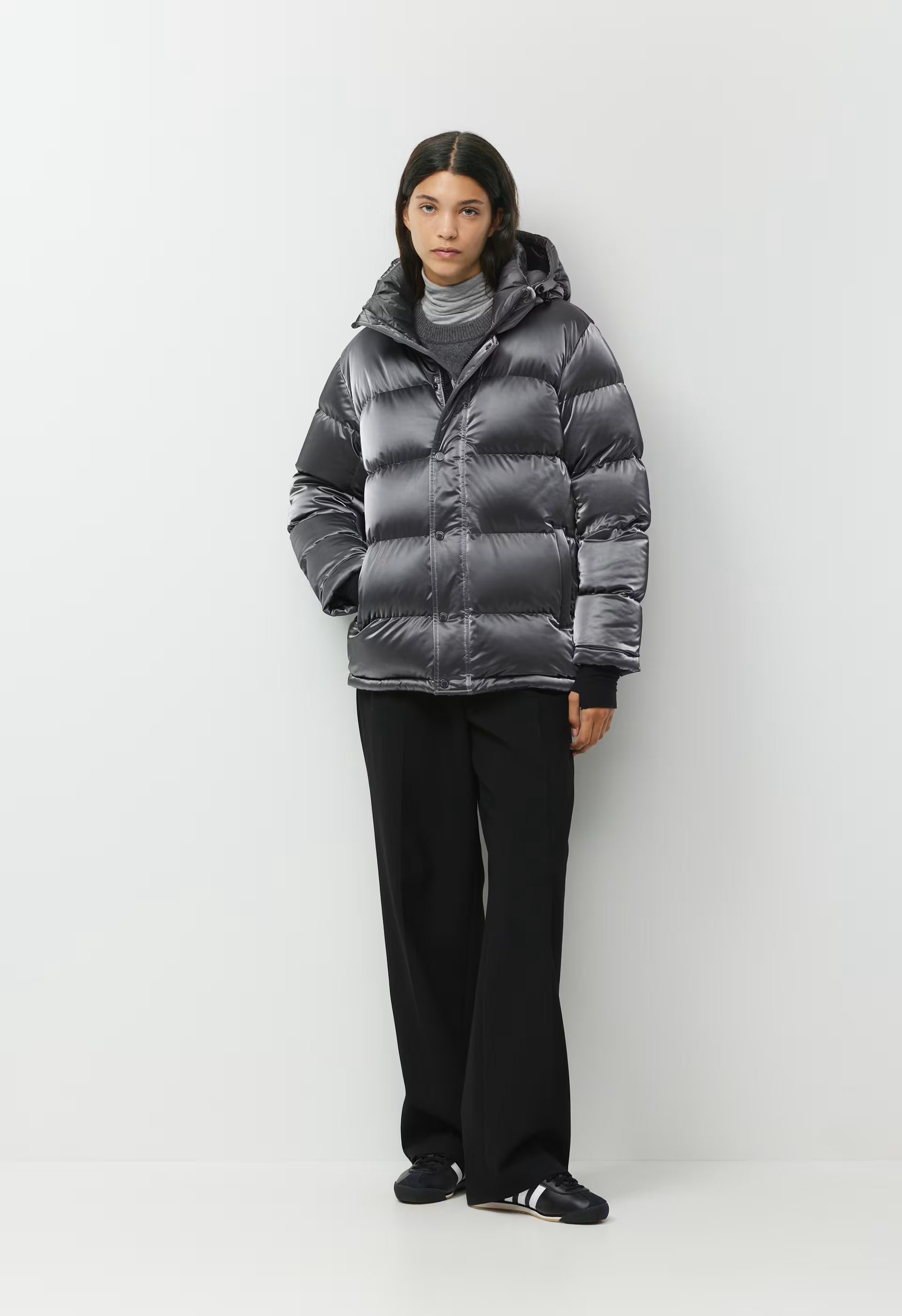 The Super Puff™ - Liquid Shine - ELEGANT CHARCOAL