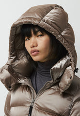 The SuperSnug Puff™ - Liquid Shine - MODERN TAUPE