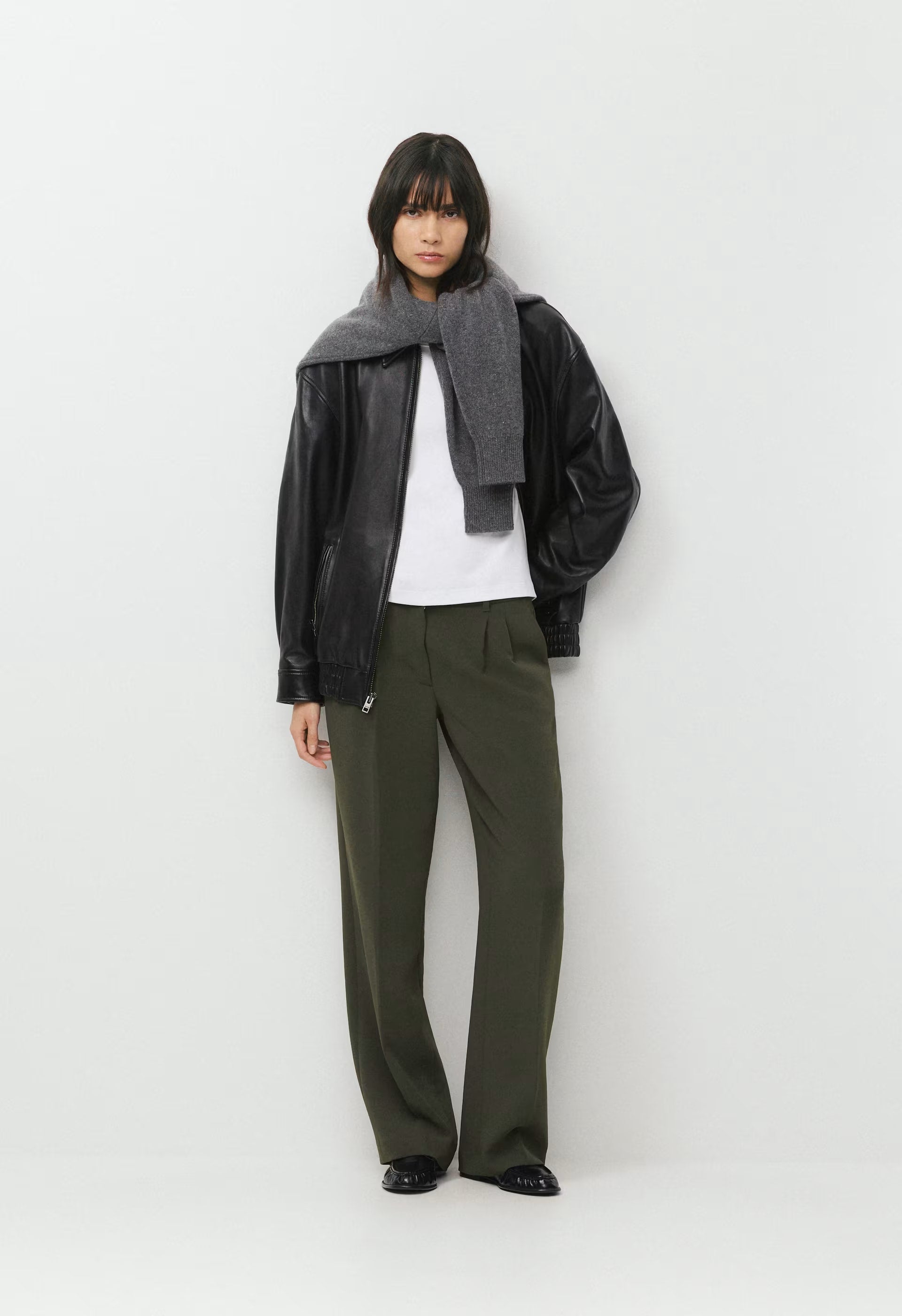 The Effortless Pant™ Lo-Rise - Crepette™ - FLINT GREEN