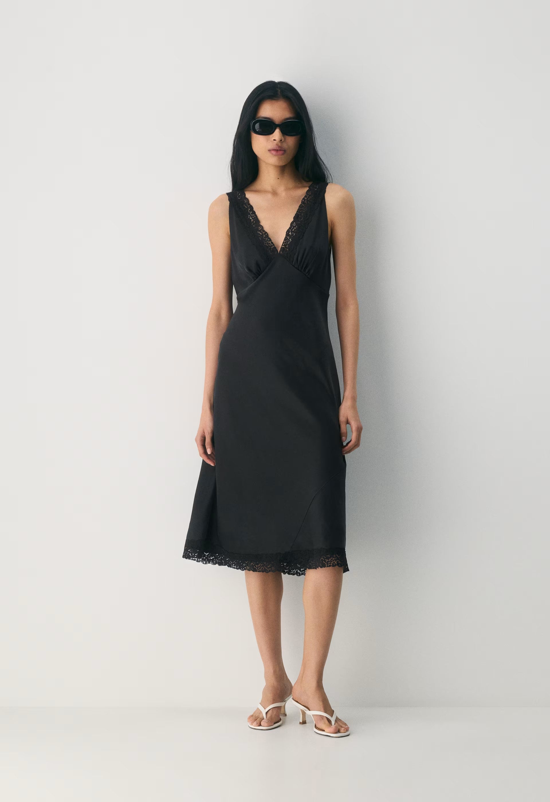 Daisychain Satin Dress - BLACK/BLACK