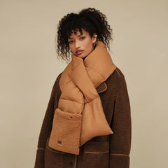 Women's AW UGGfluff Packable Scarf - CHESTNUT
