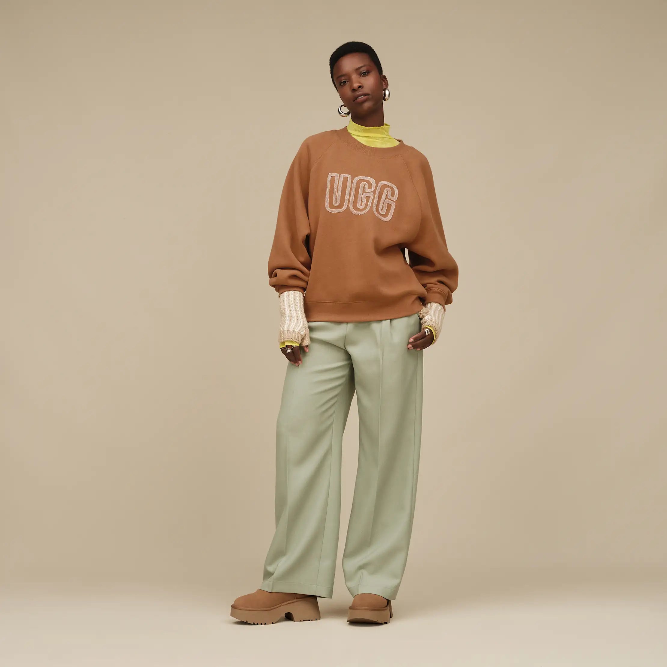 Women's UGG Logo Crewneck - CHESTNUT