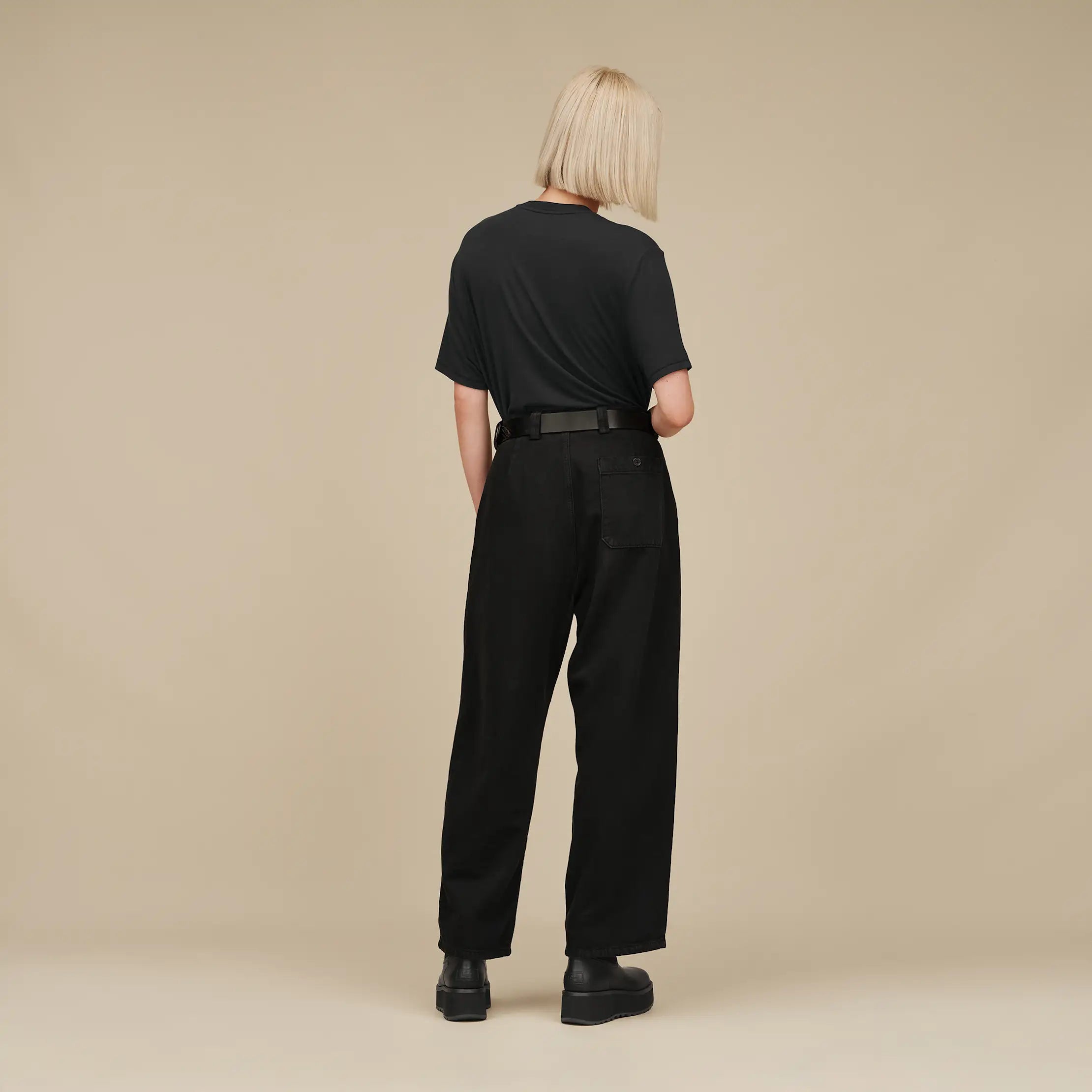 Women's Amarys Relaxed Tee - BLACK