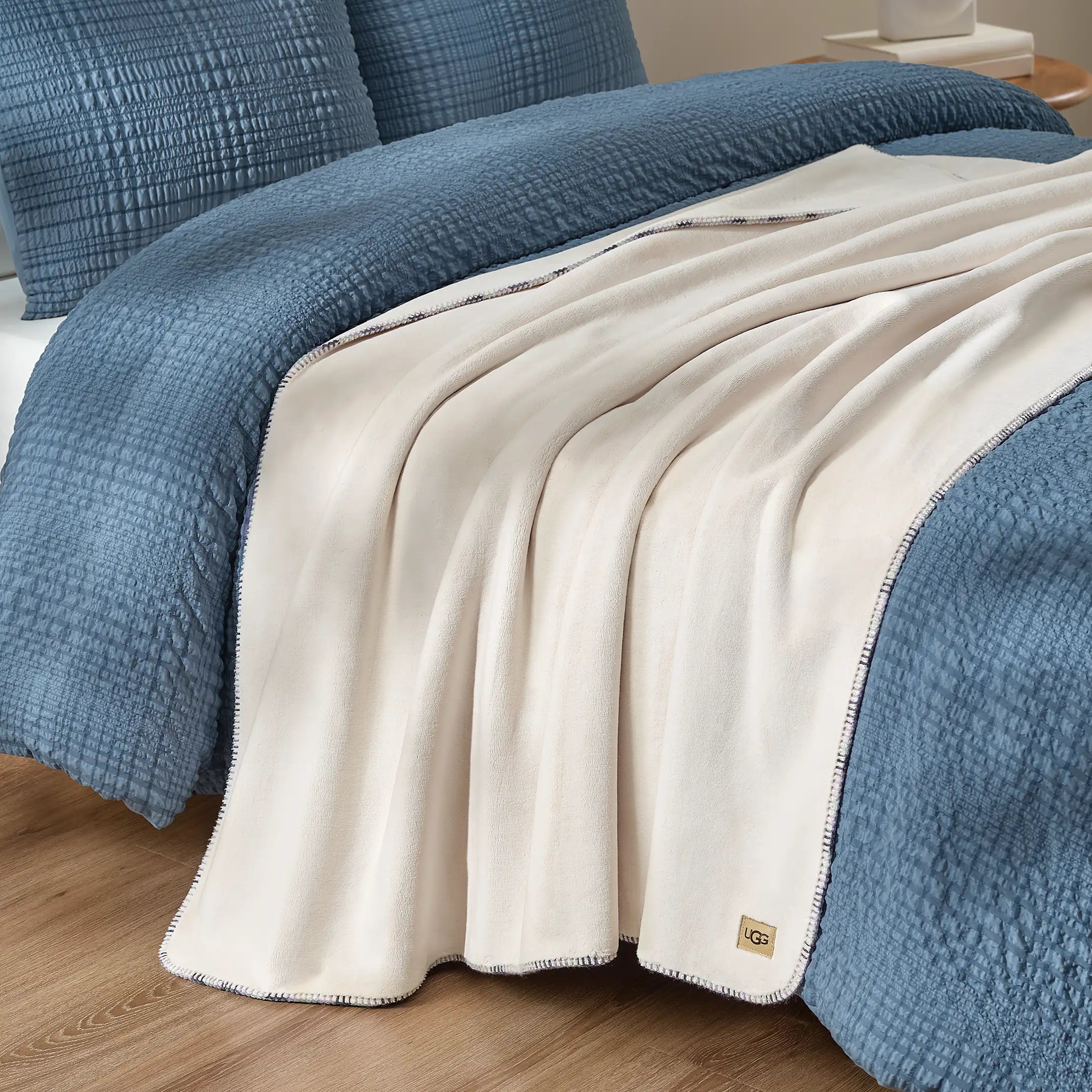Home Color Stitch Coco Throw 50"x70" - SNOW