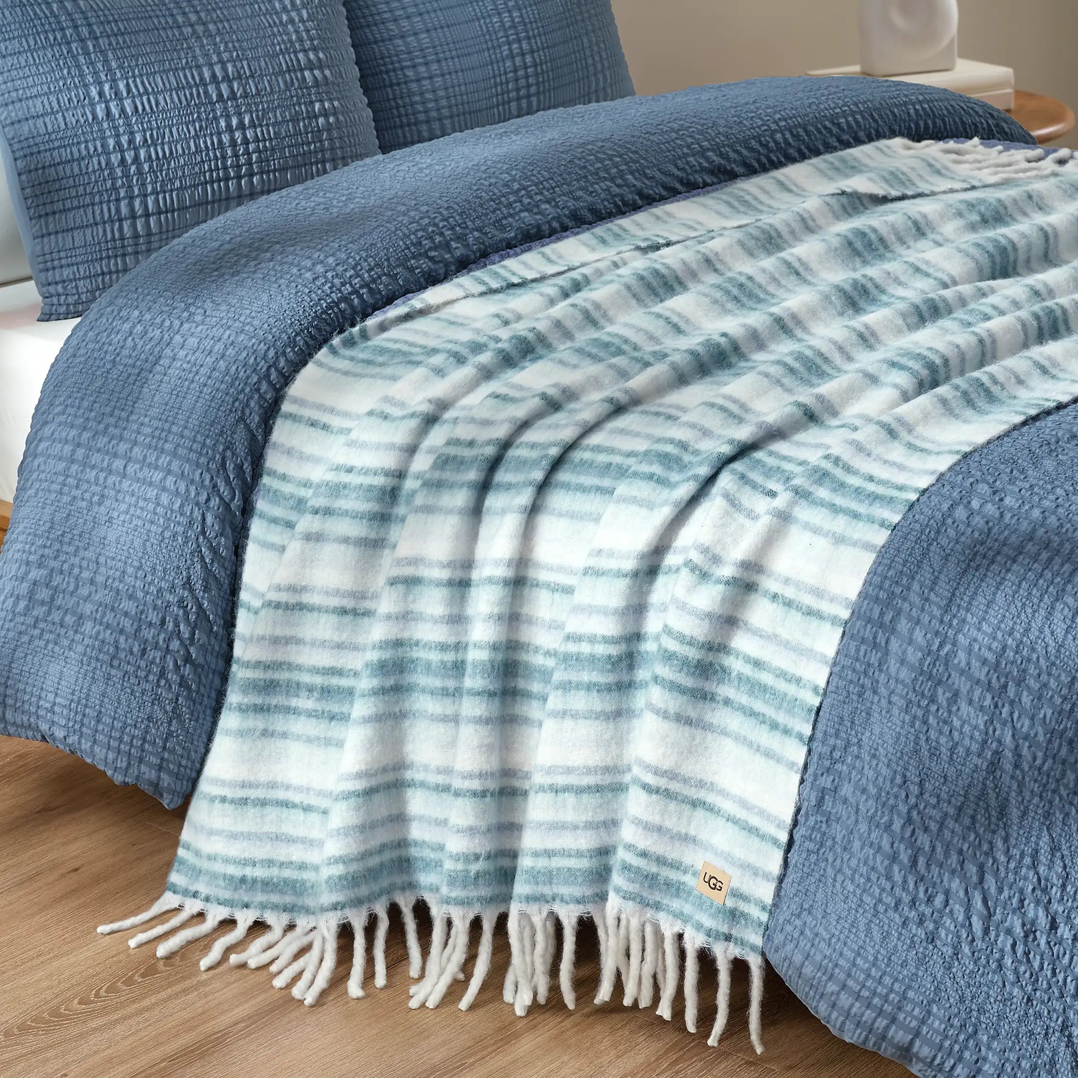 Home Joana Throw 50"x70" - MISTY GREEN / SALTWATER