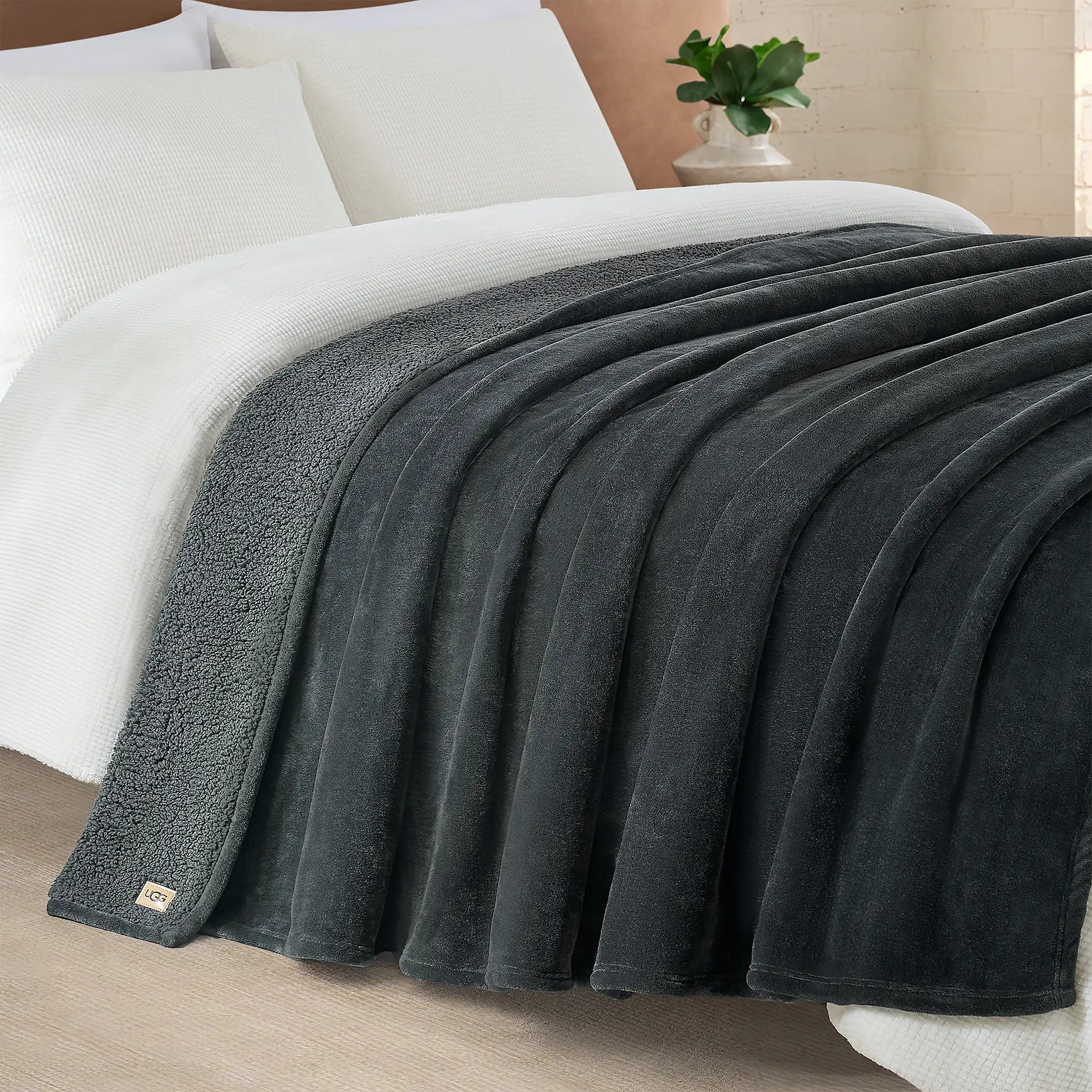Home Avery XL Throw 90"x92" - CHARCOAL