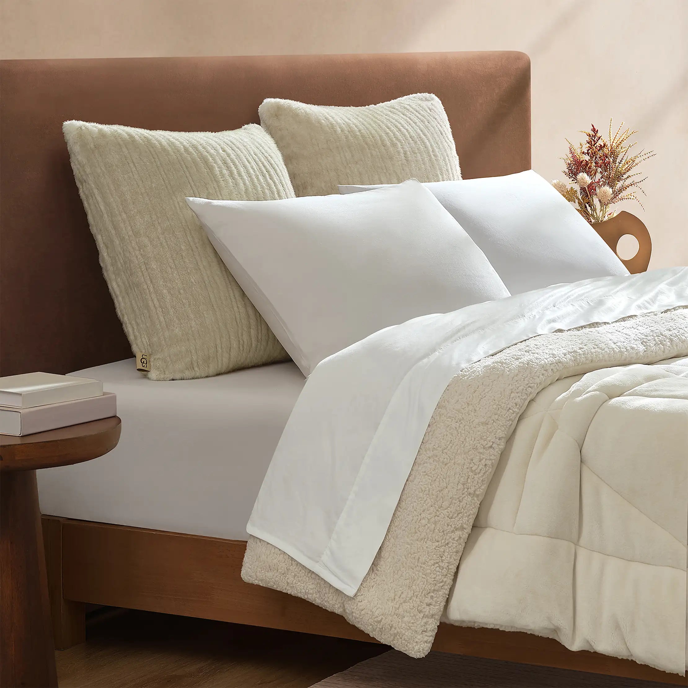 Home Jennis Pillow 24"x24" - SNOW