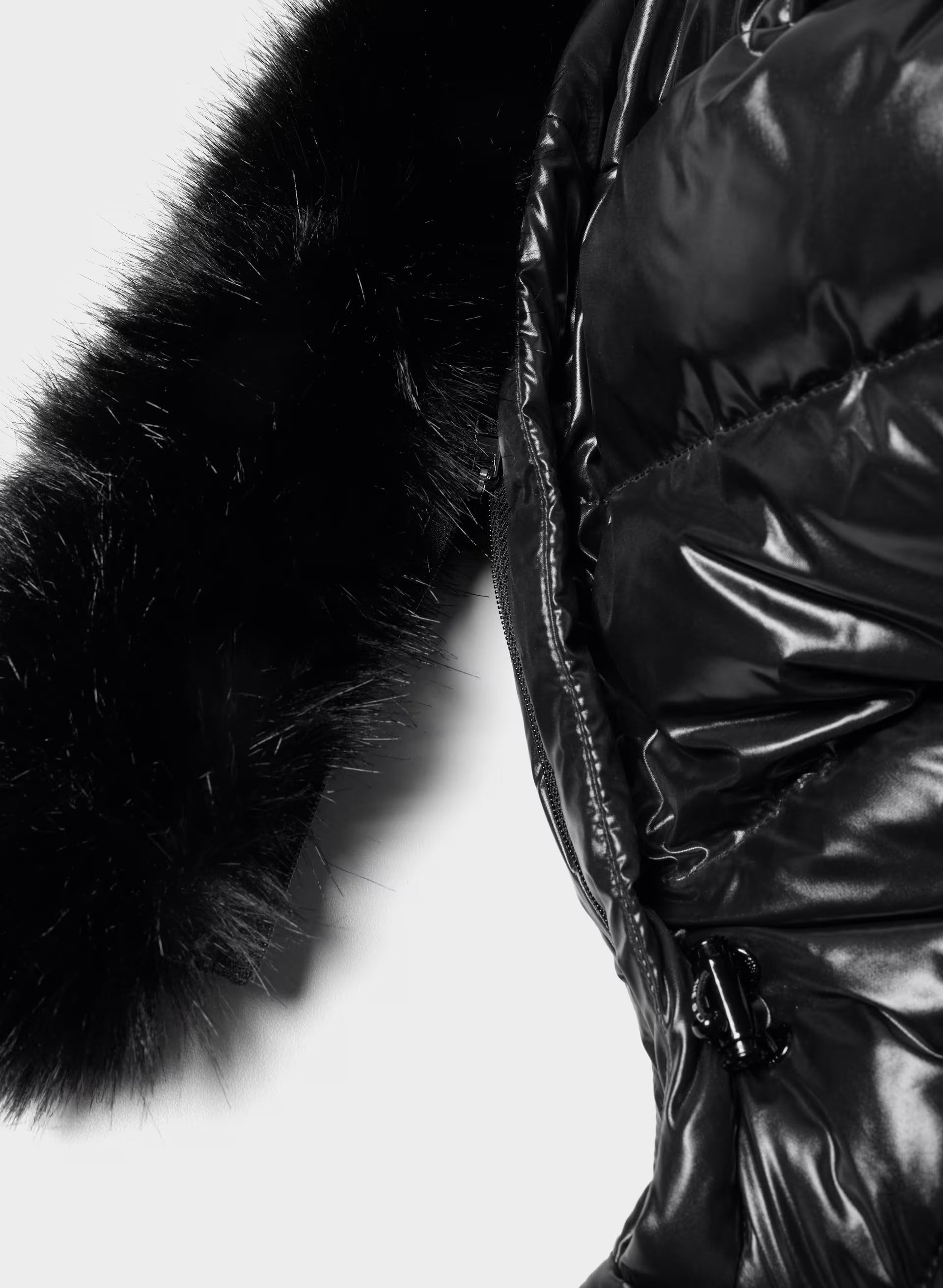The SuperSnug Puff™ Long - cliMATTE™ - Hi-Gloss - BLACK/BLACK
