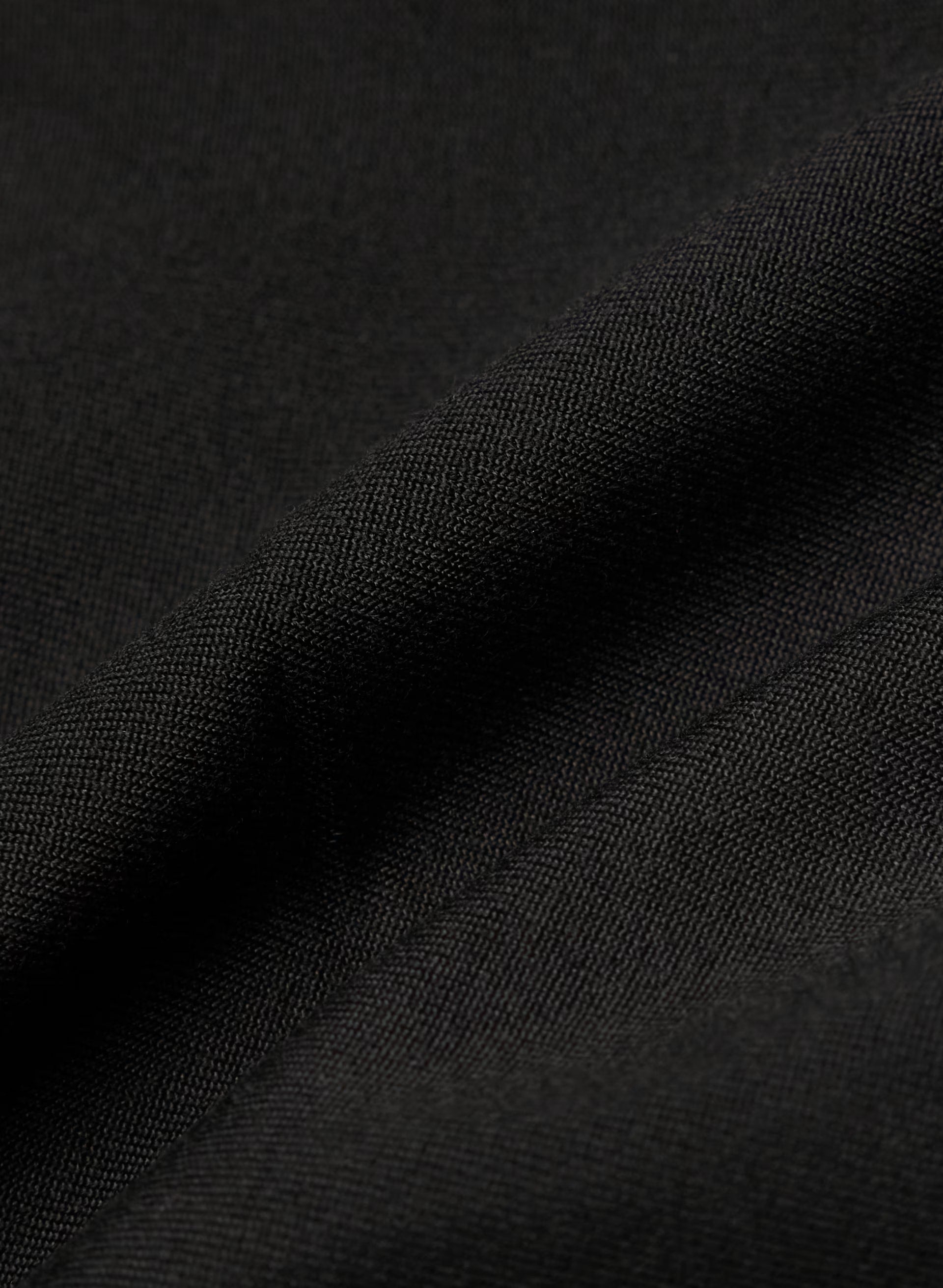 AirBUTTER™ Poise Longsleeve - BLACK
