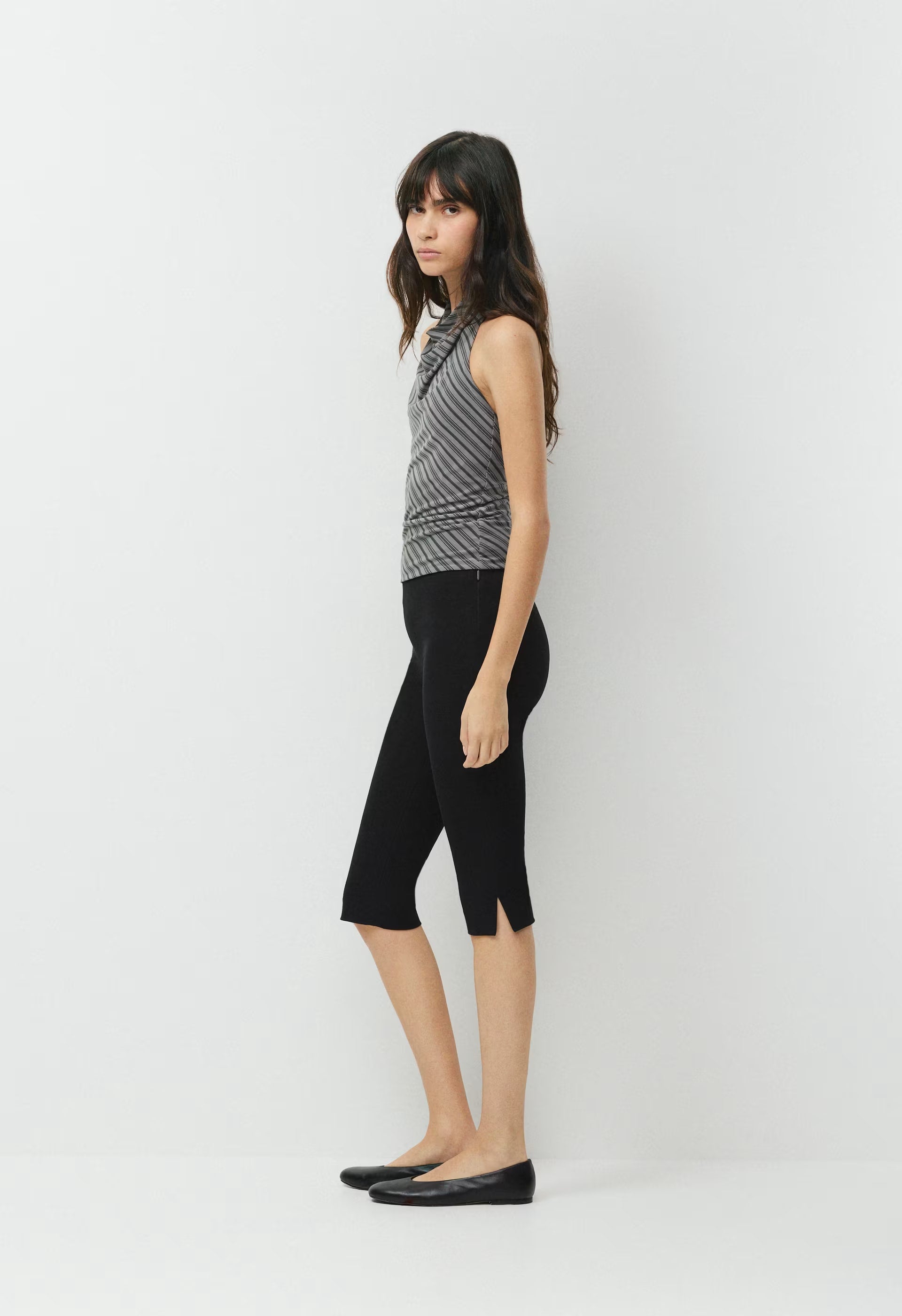 Smooth Matter™ Tower Halter Top - DARK GREY/BLACK