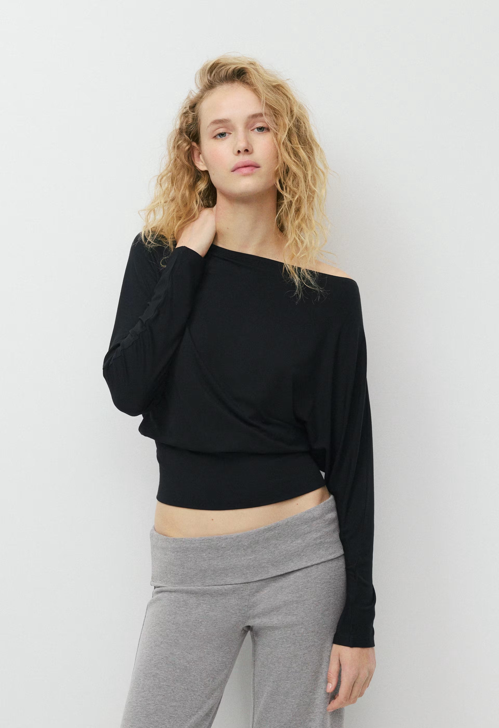 Cassis Longsleeve - BLACK