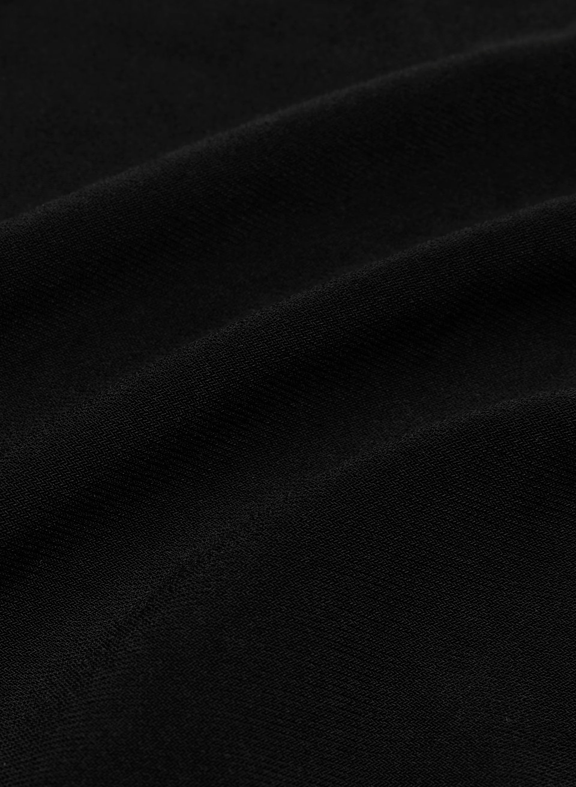 Smooth Matter™ Island Wrap Longsleeve - BLACK