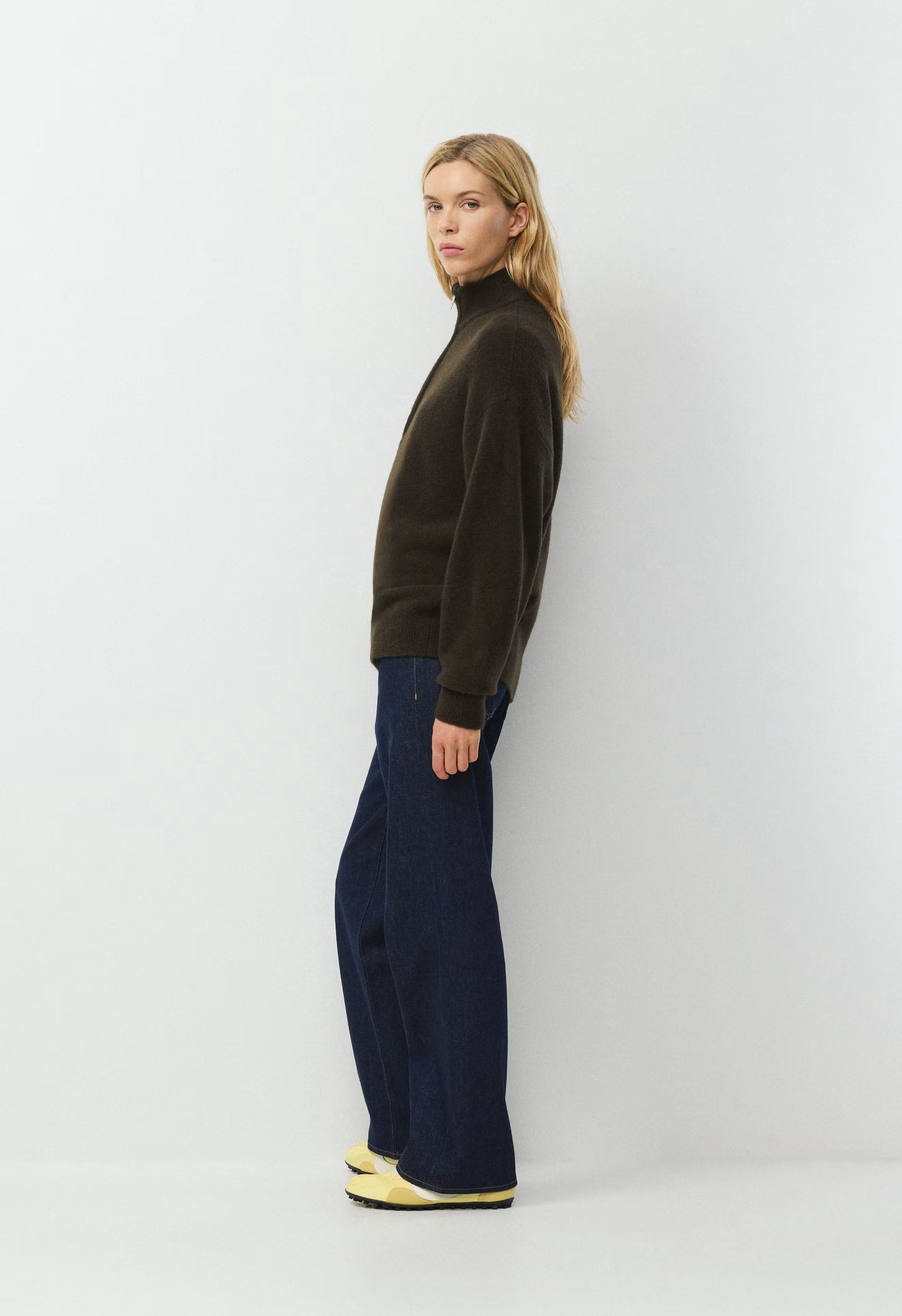 Axle Sweater - CACAO NIB BROWN