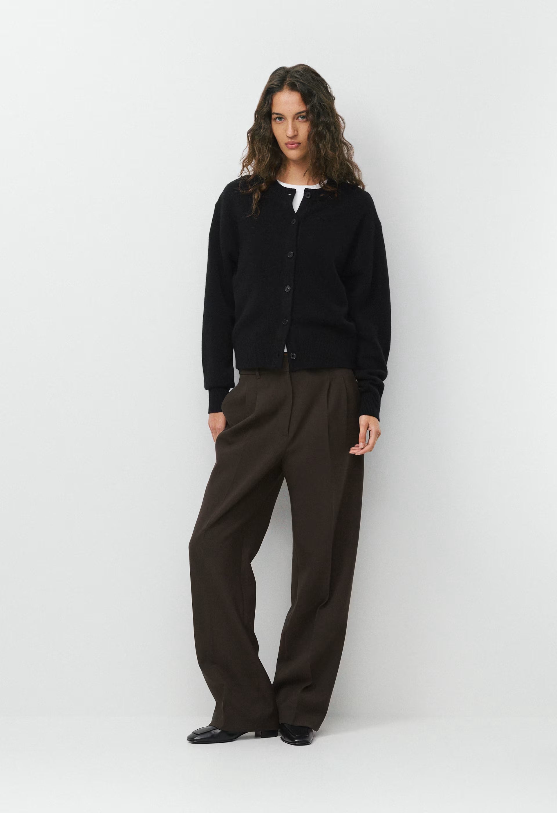 Essential Cashmere Acclaim Cardigan - BLACK
