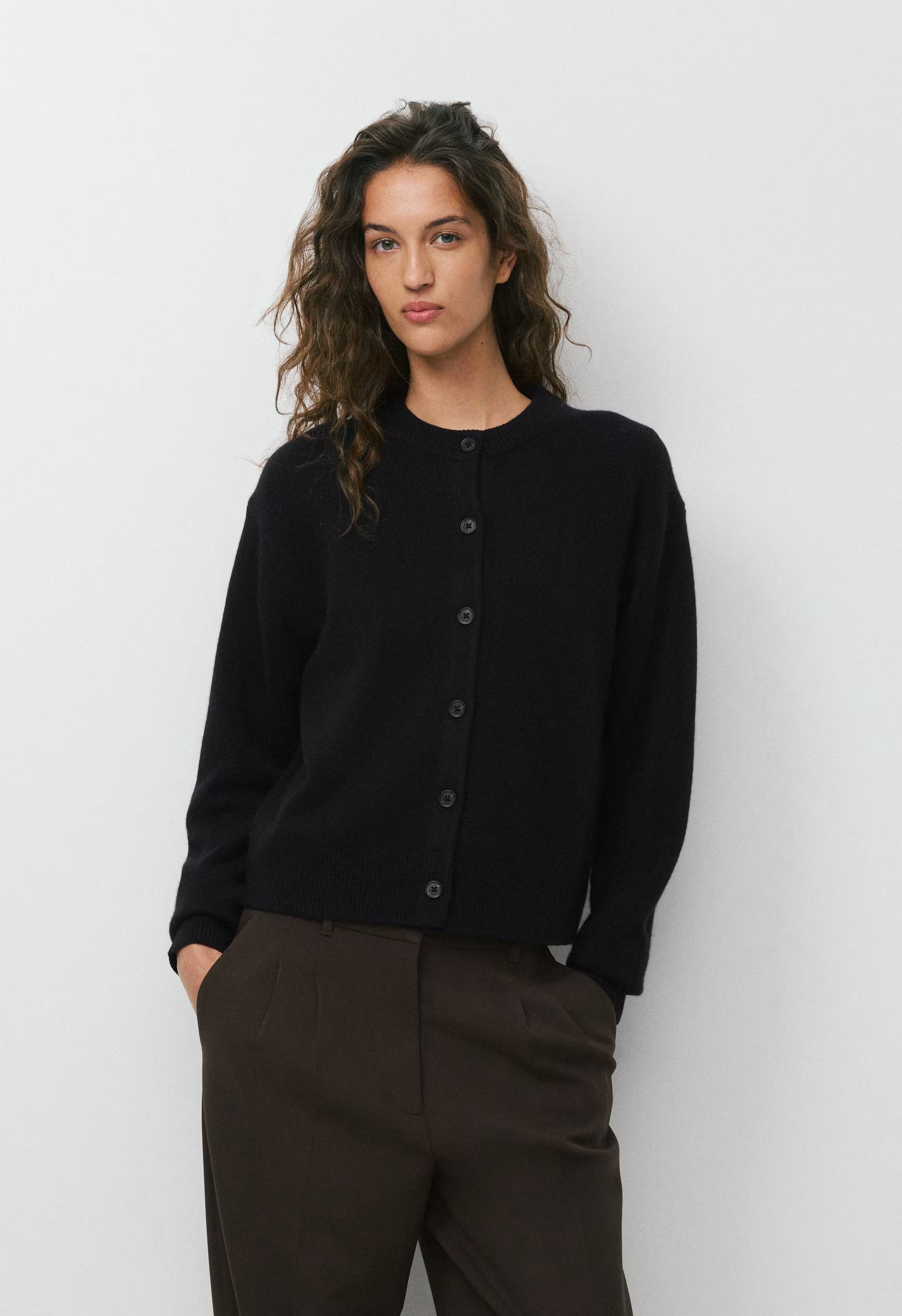 Essential Cashmere Acclaim Cardigan - BLACK