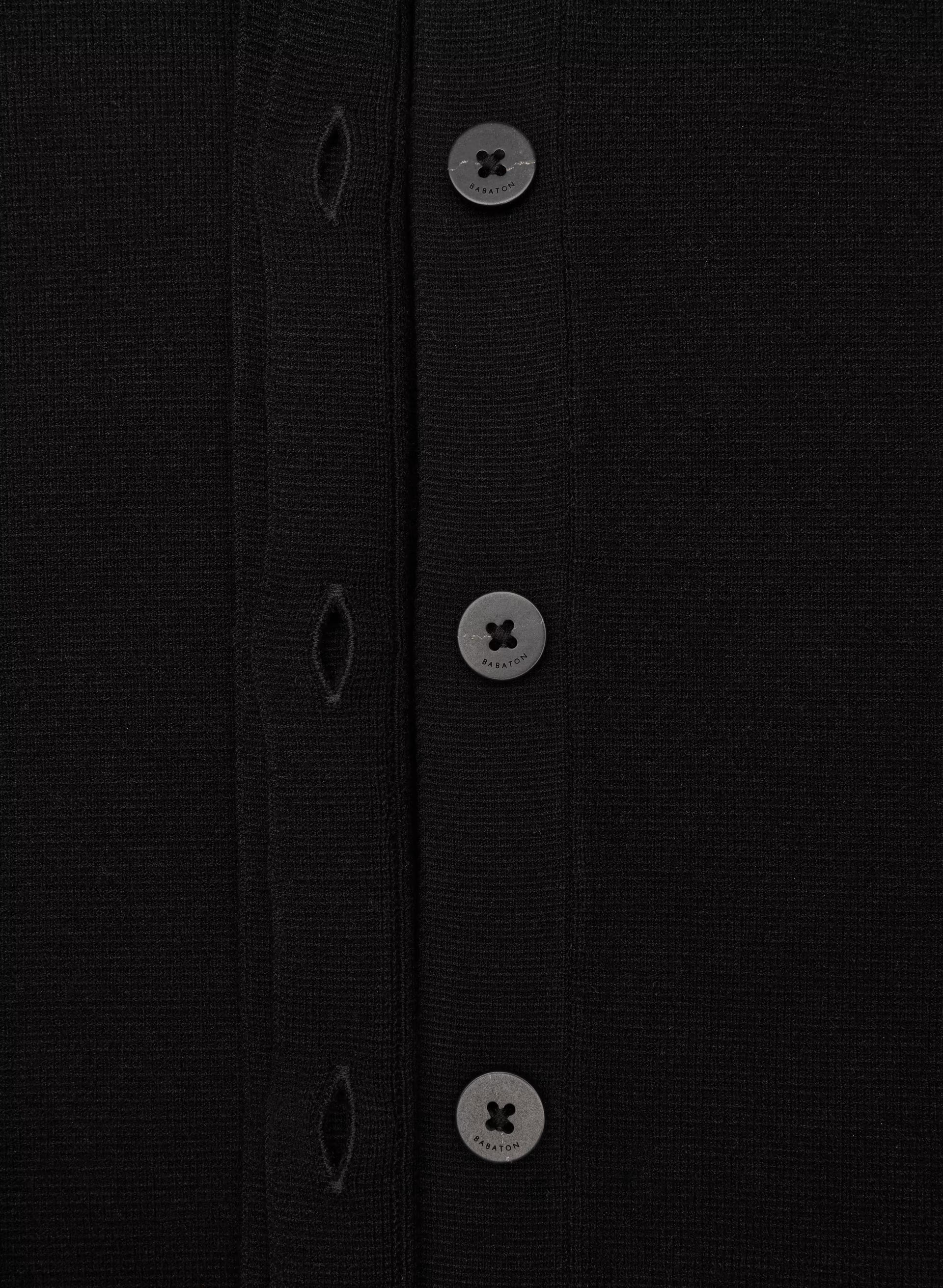 Quorum Cardigan - Wonder Yarn - BLACK