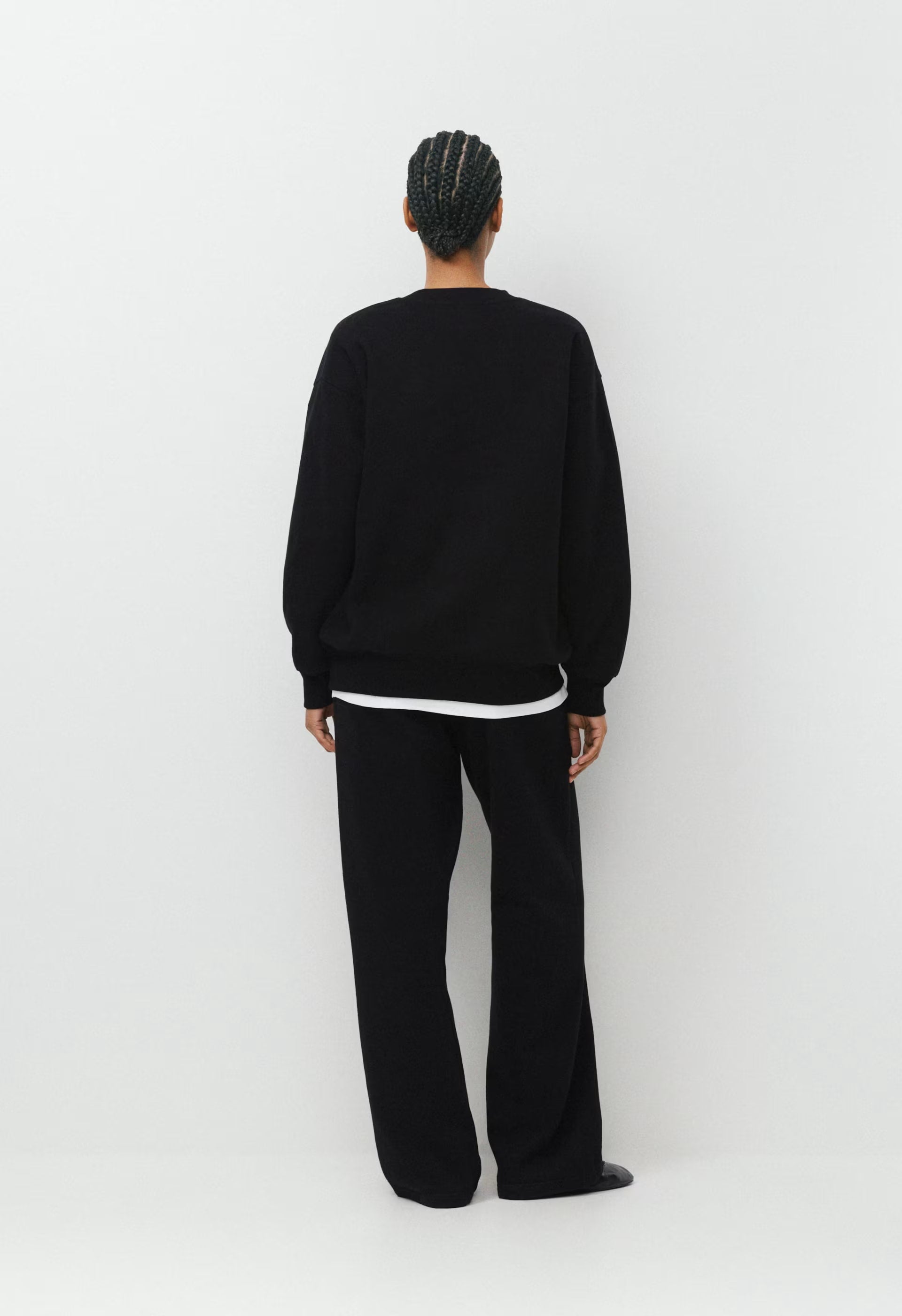 Cozy Sweatfleece Boyfriend Crew Sweatshirt - BLACK