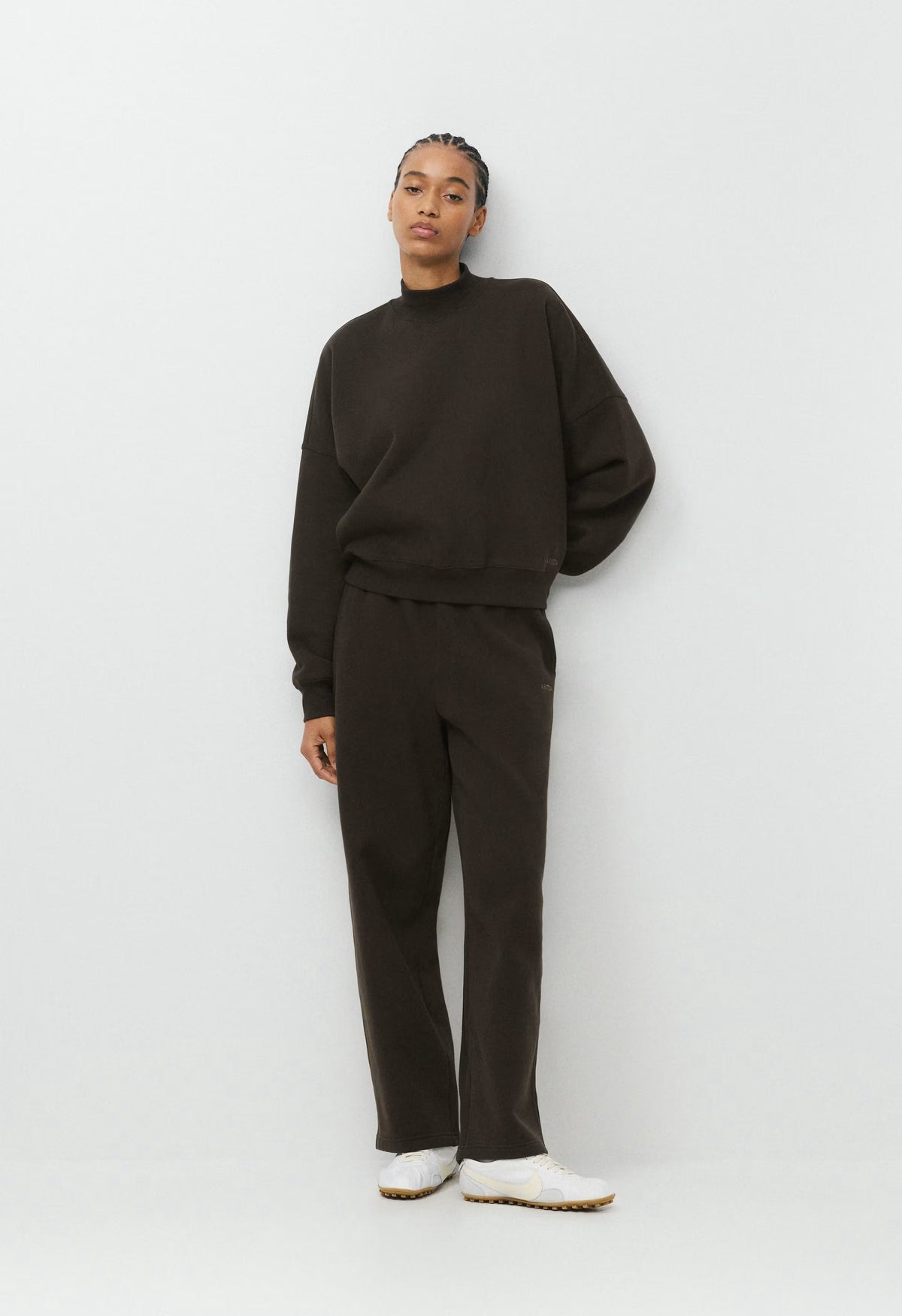 Cozy Sweatfleece Mega Mockneck - CACAO NIB BROWN