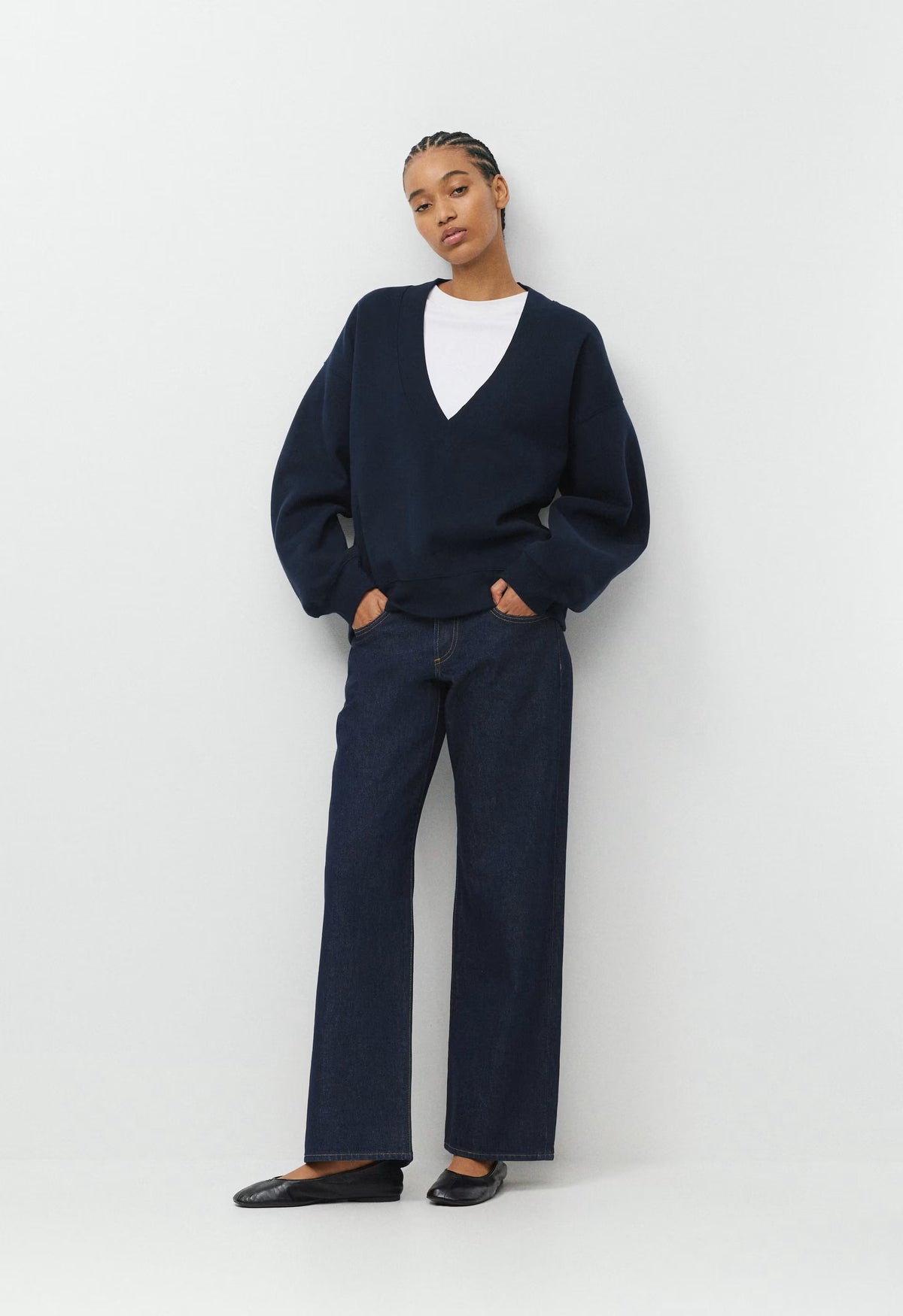 Cozy Sweatfleece Mega V-Neck Sweatshirt - ADMIRAL NAVY