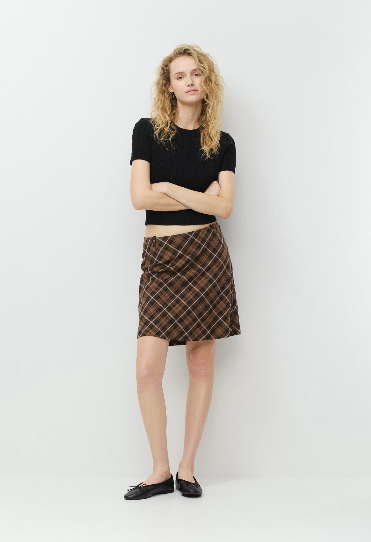 Endear Sweater - BLACK
