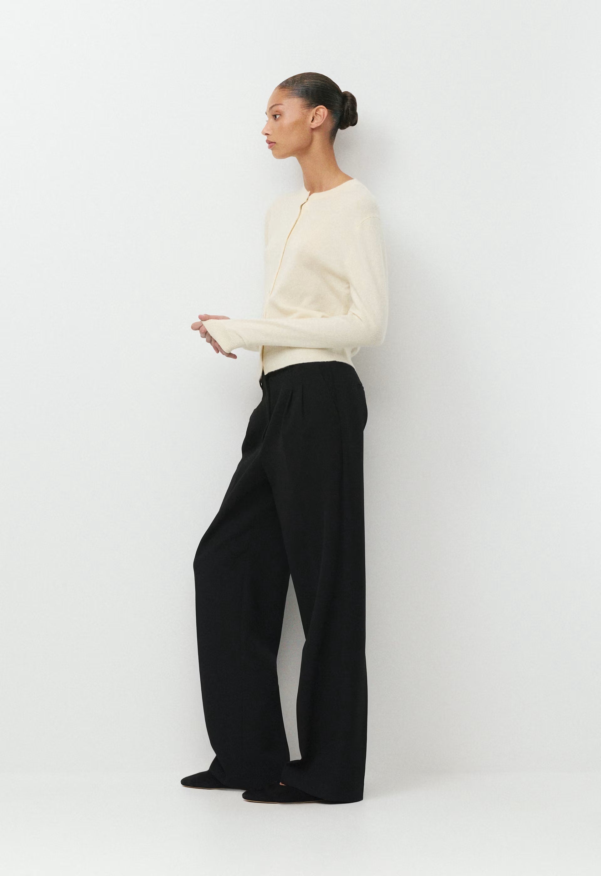 Bare Cashmere Noteworthy Cardigan - SEASIDE CREAM