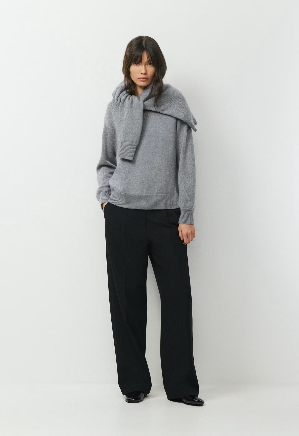 Essential Merino Wool Angle Sweater - HEATHER DARK GREY