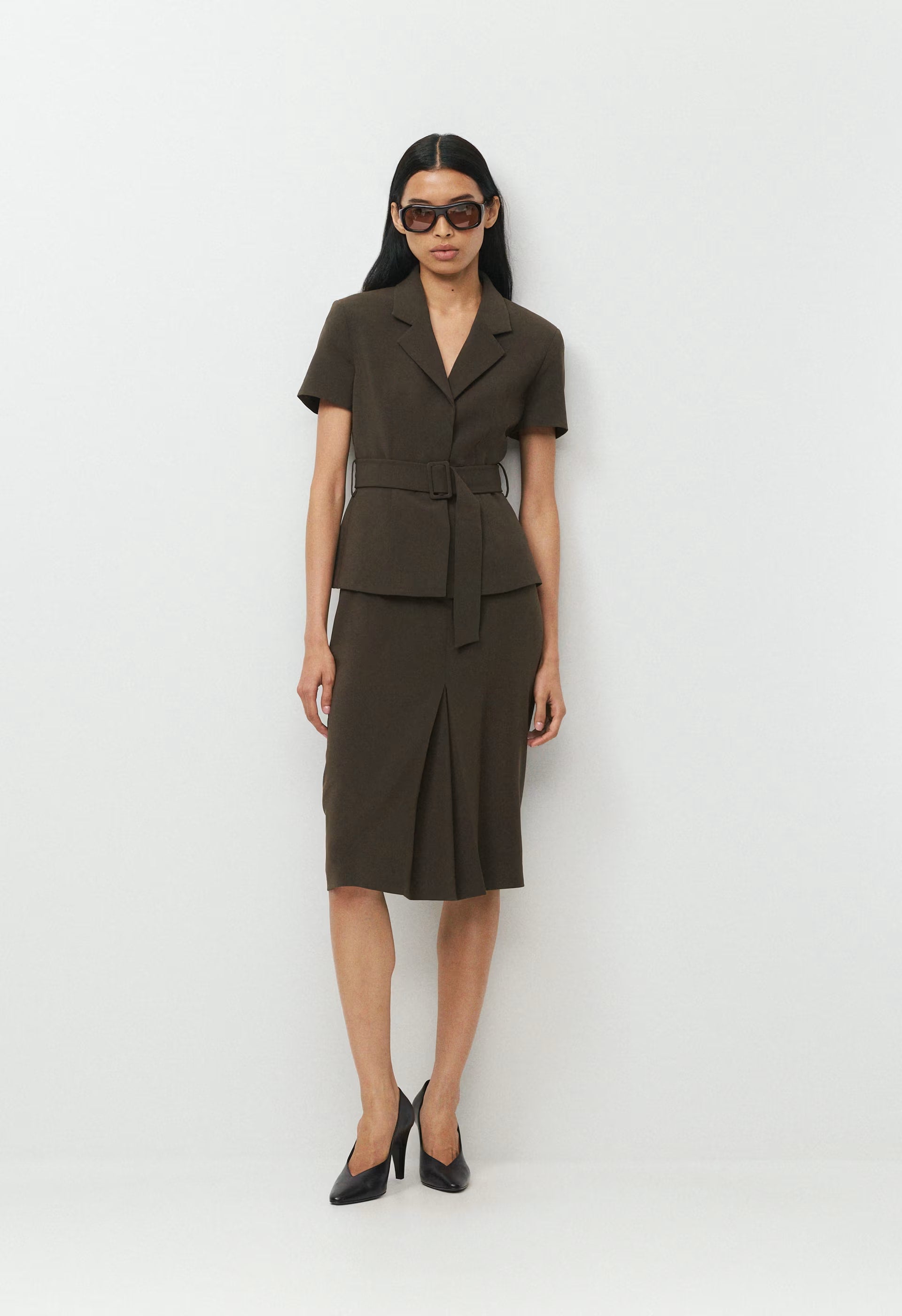 Brynn Shortsleeve Blazer - Sway Crepe - DARK COFFEE