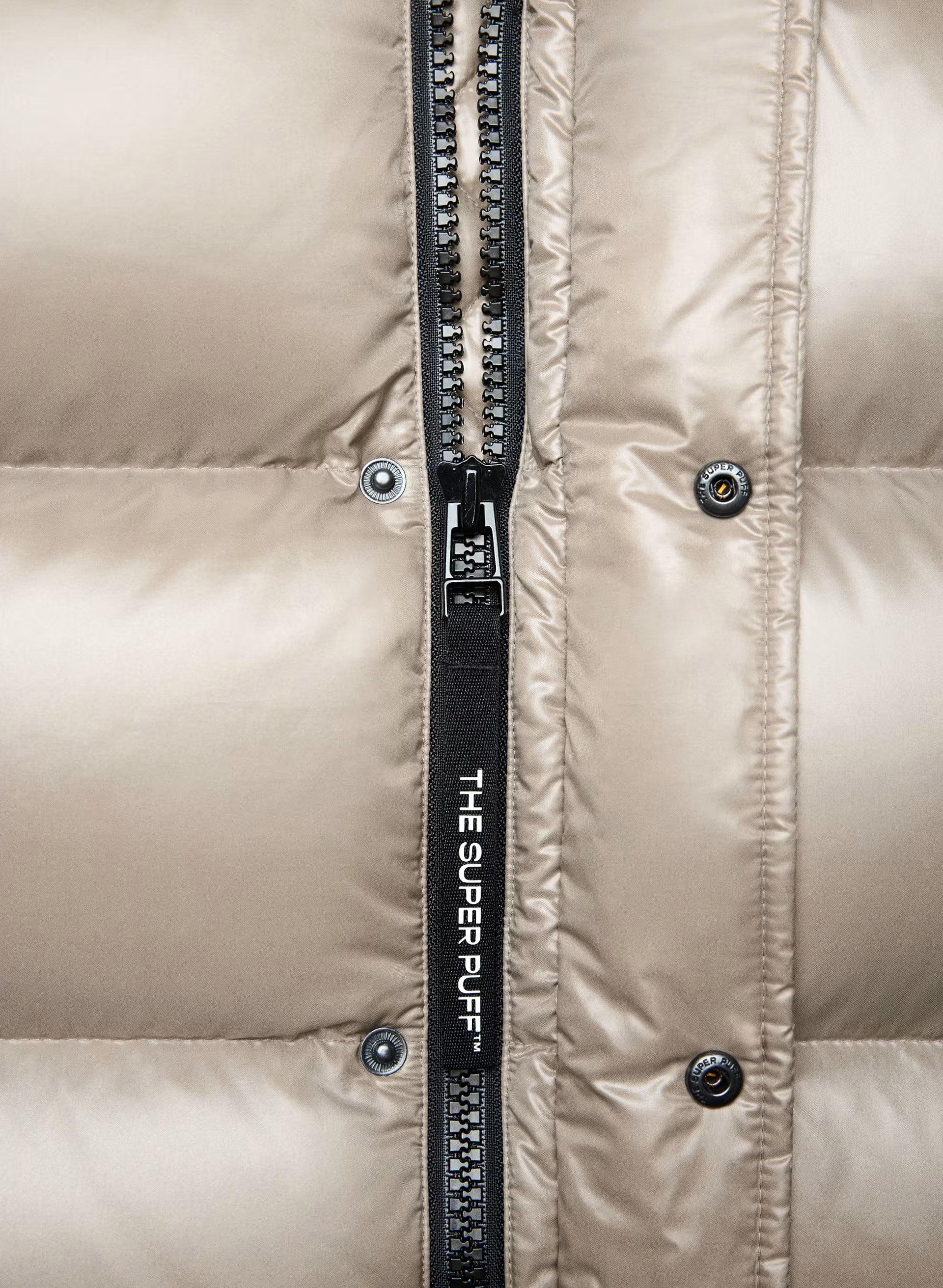 The Super Puff™ Shorty - Hi-Gloss - MODERN TAUPE