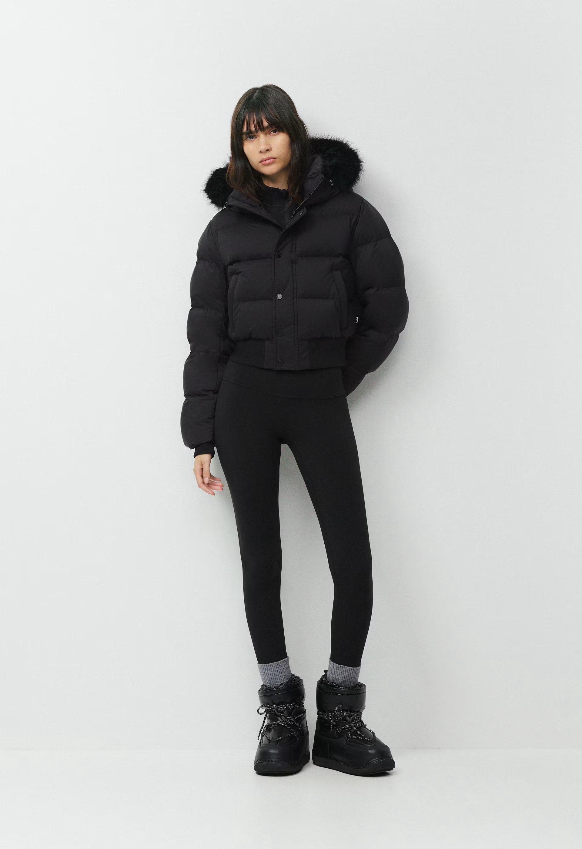 The Super Chalet Puff™ - cliMATTE™ - BLACK/BLACK