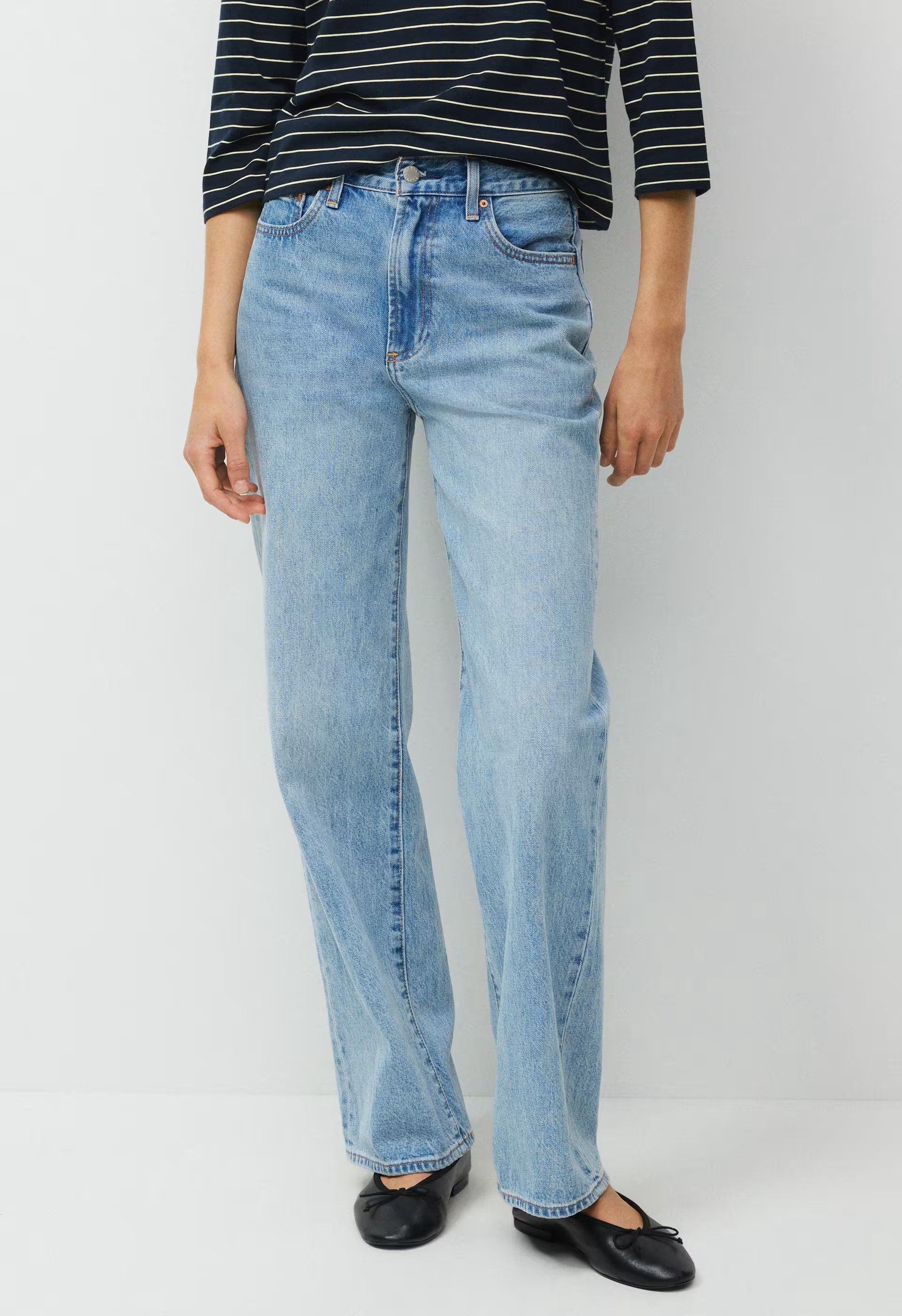 Denim Forum The Farrah Hi-Rise Wide Jean - A LITTLE WHITE LIE