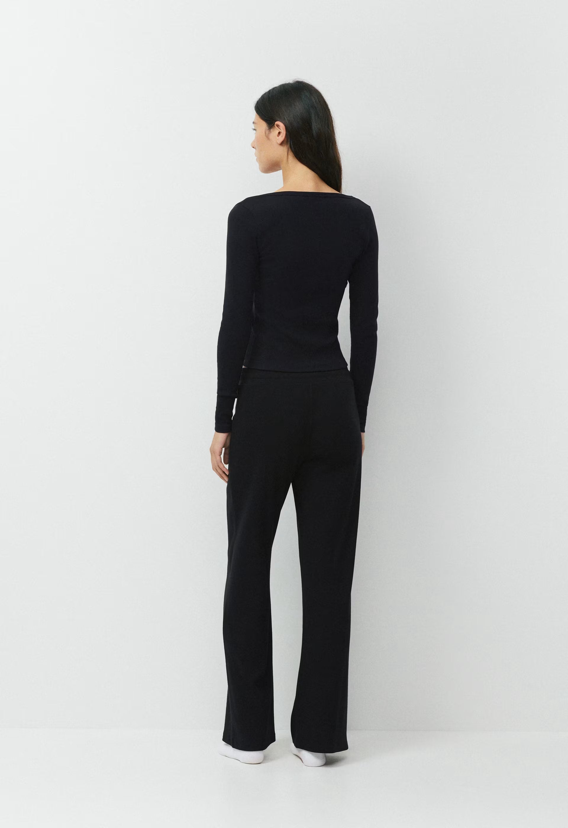HomeStretch™ Rib Kickback Pant - BLACK