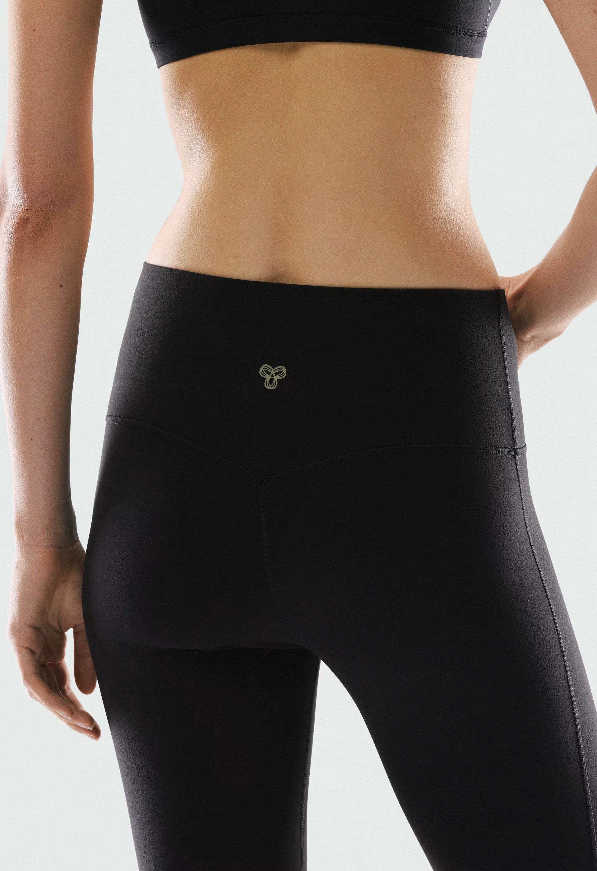 BUTTER Cheeky Infinite Hi Flare 30" Legging - BLACK