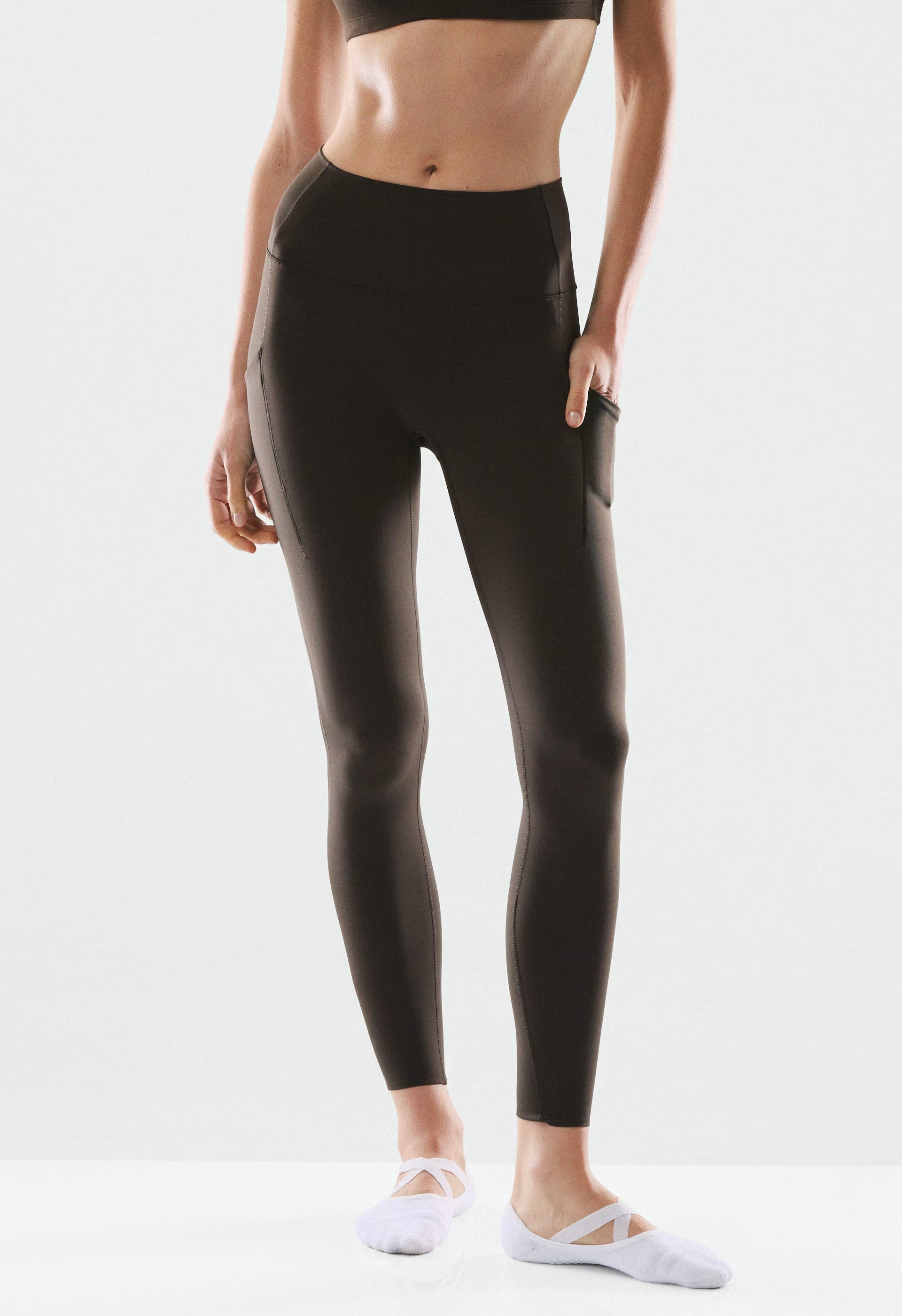 PowerBUTTER™ Ion Infinite Hi-Rise 26" Legging - CACAO NIB BROWN