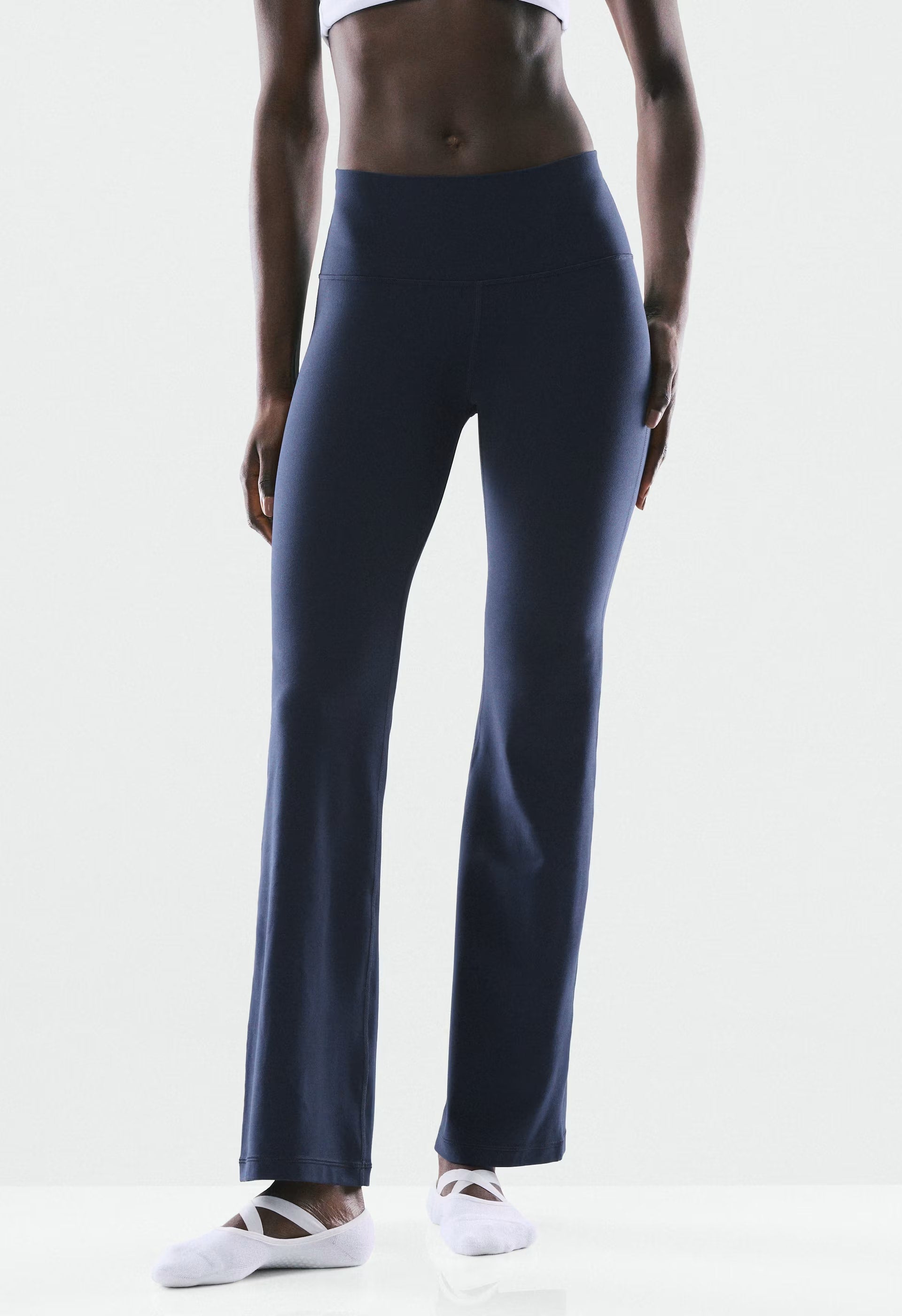 Butter Cheeky Hi-Rise Bootcut 32" Legging - ADMIRAL