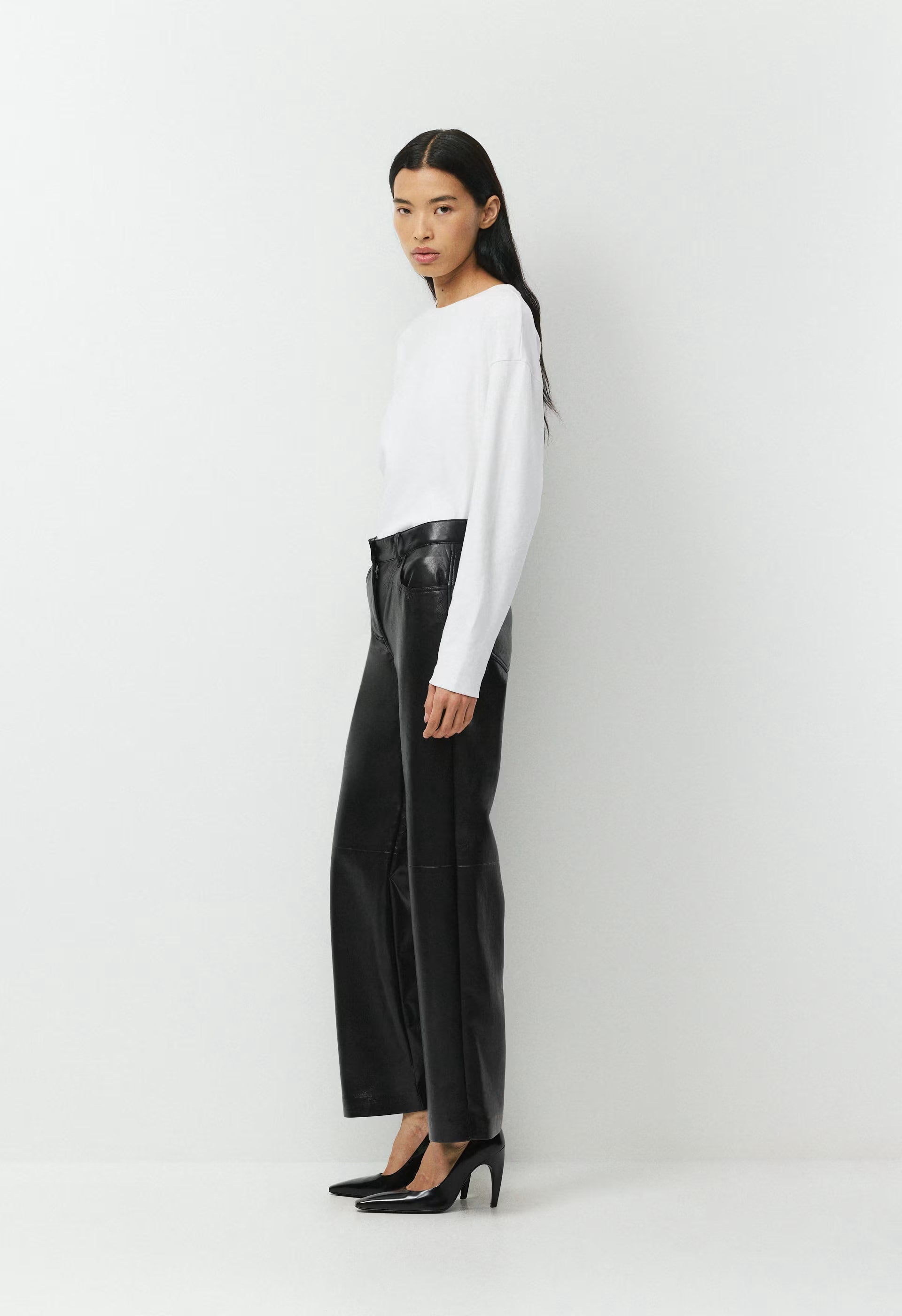 Axis Pant - UnReal Leather - BLACK