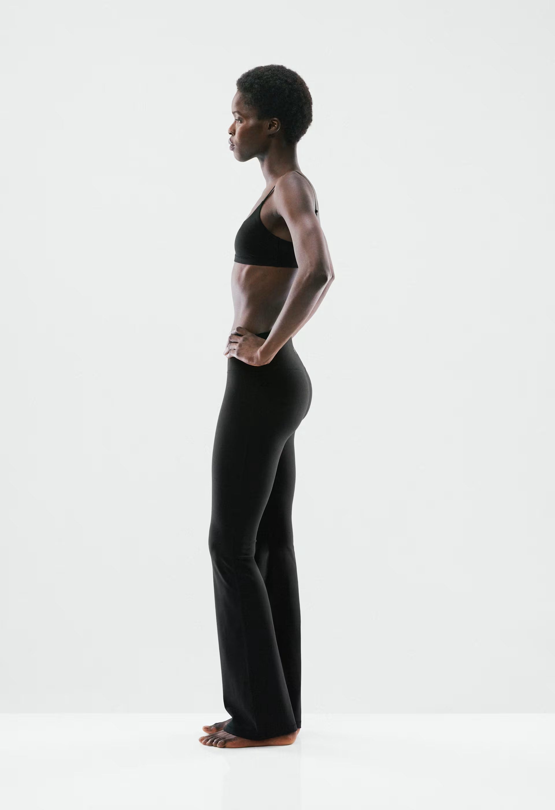 BUTTER Cheeky Infinite Hi Flare 34" Legging - BLACK