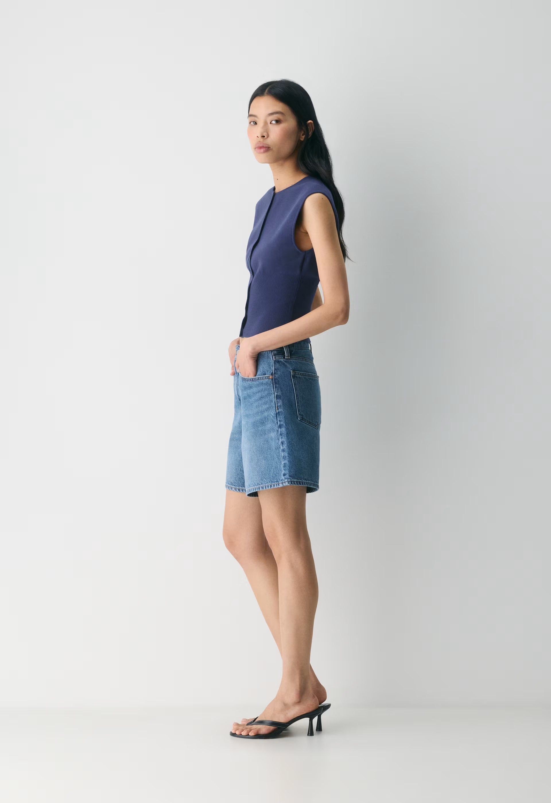 Golightly Sleeveless Cardigan - Wonder Yarn - SWEET PEA PURPLE
