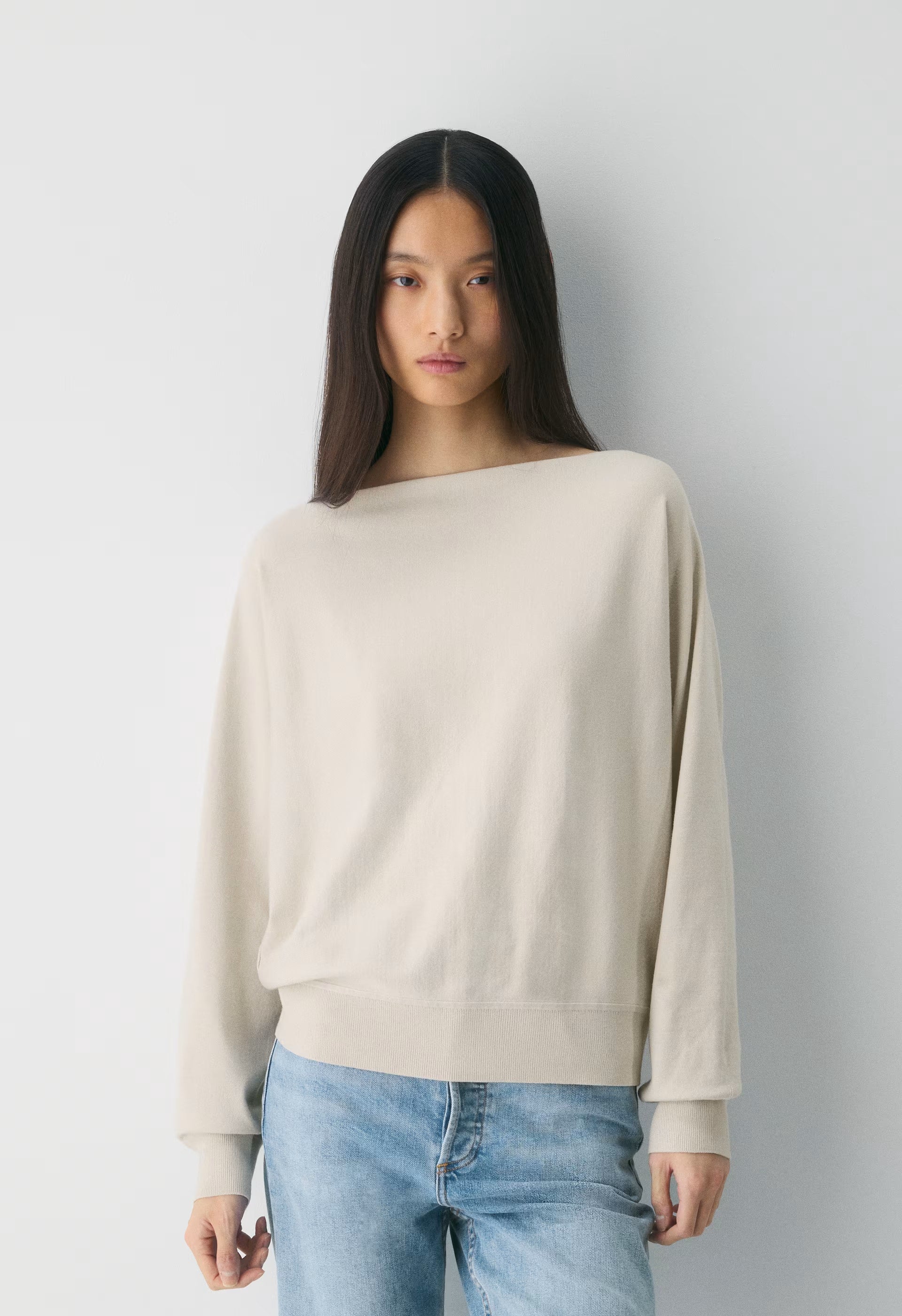 Inspiration Sweater - Wonder Yarn - METROPOLIS BEIGE
