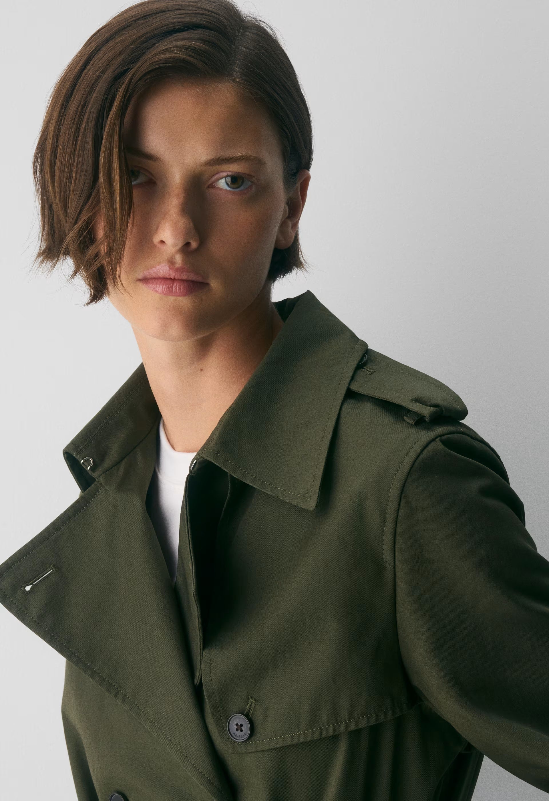 The Finch Short Trench Coat - City Twill - DARK OLIVE
