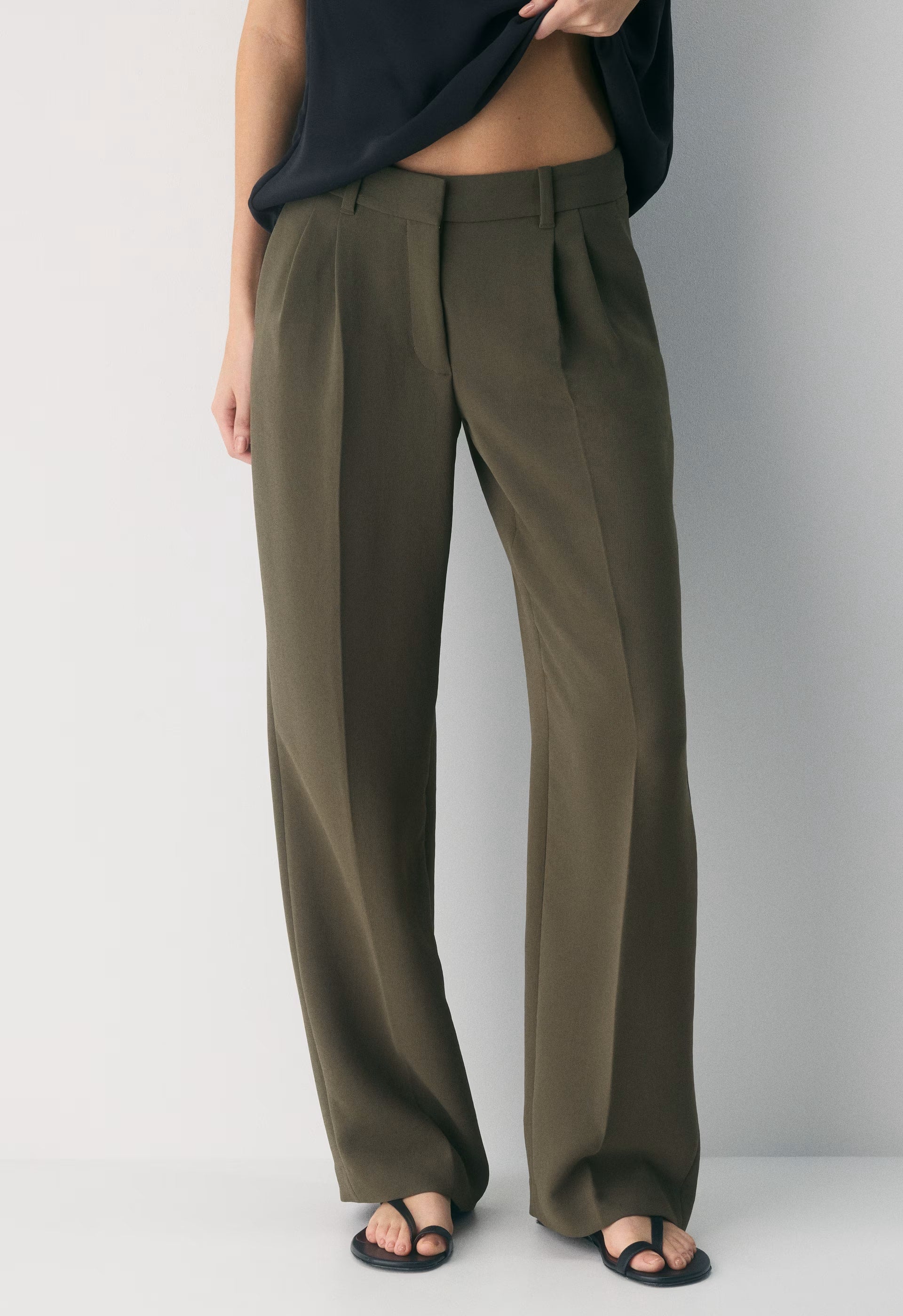 The Effortless Pant™ Lo-Rise - Crepette™ - DARK OLIVE