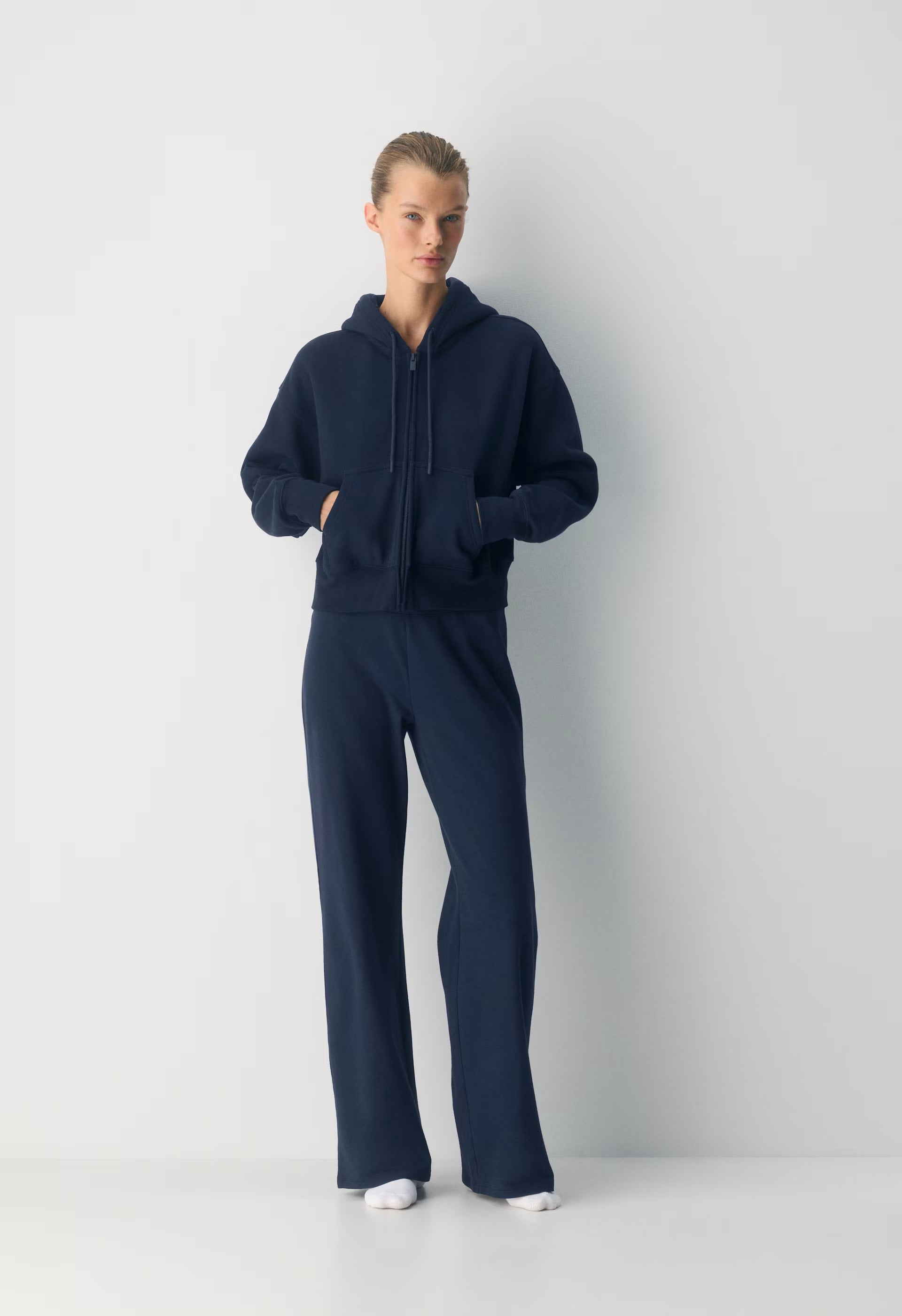HomeStretch™ Smooth Kickback Pant - ADMIRAL
