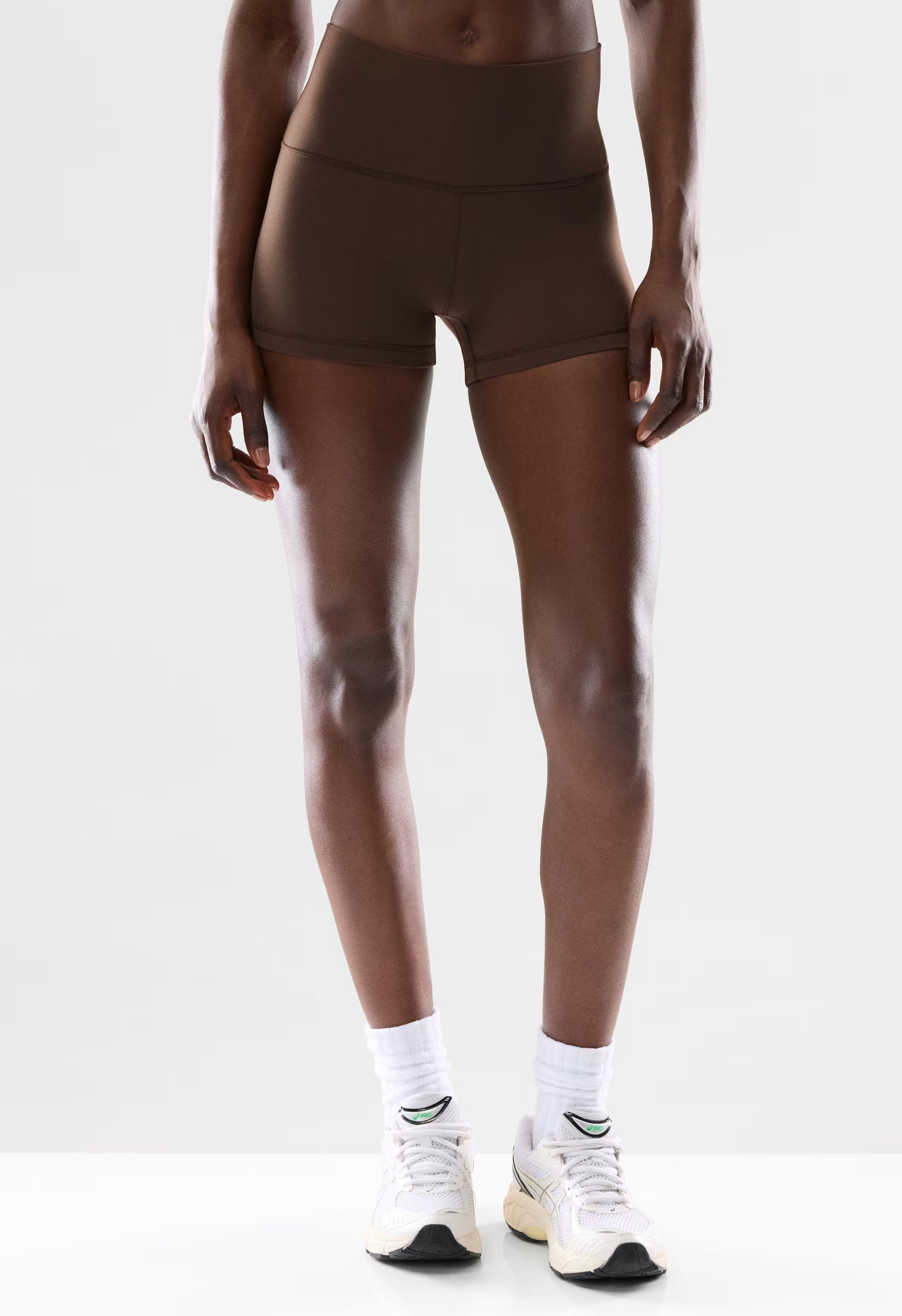 BUTTER Cheeky Hi-Rise 3" Short - RICH MOCHA BROWN