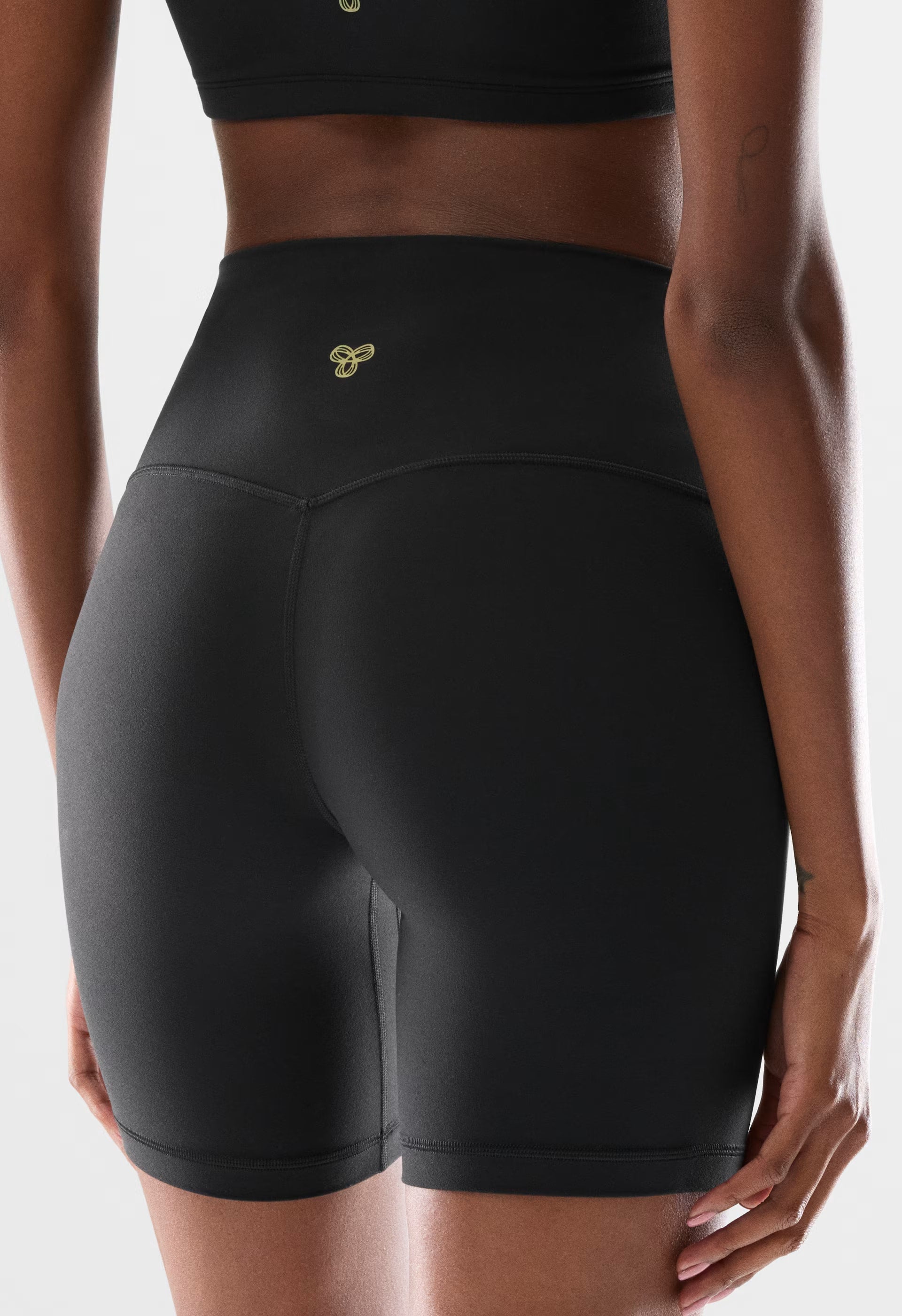 BUTTER Cheeky Hi-Rise 7" Short - BLACK
