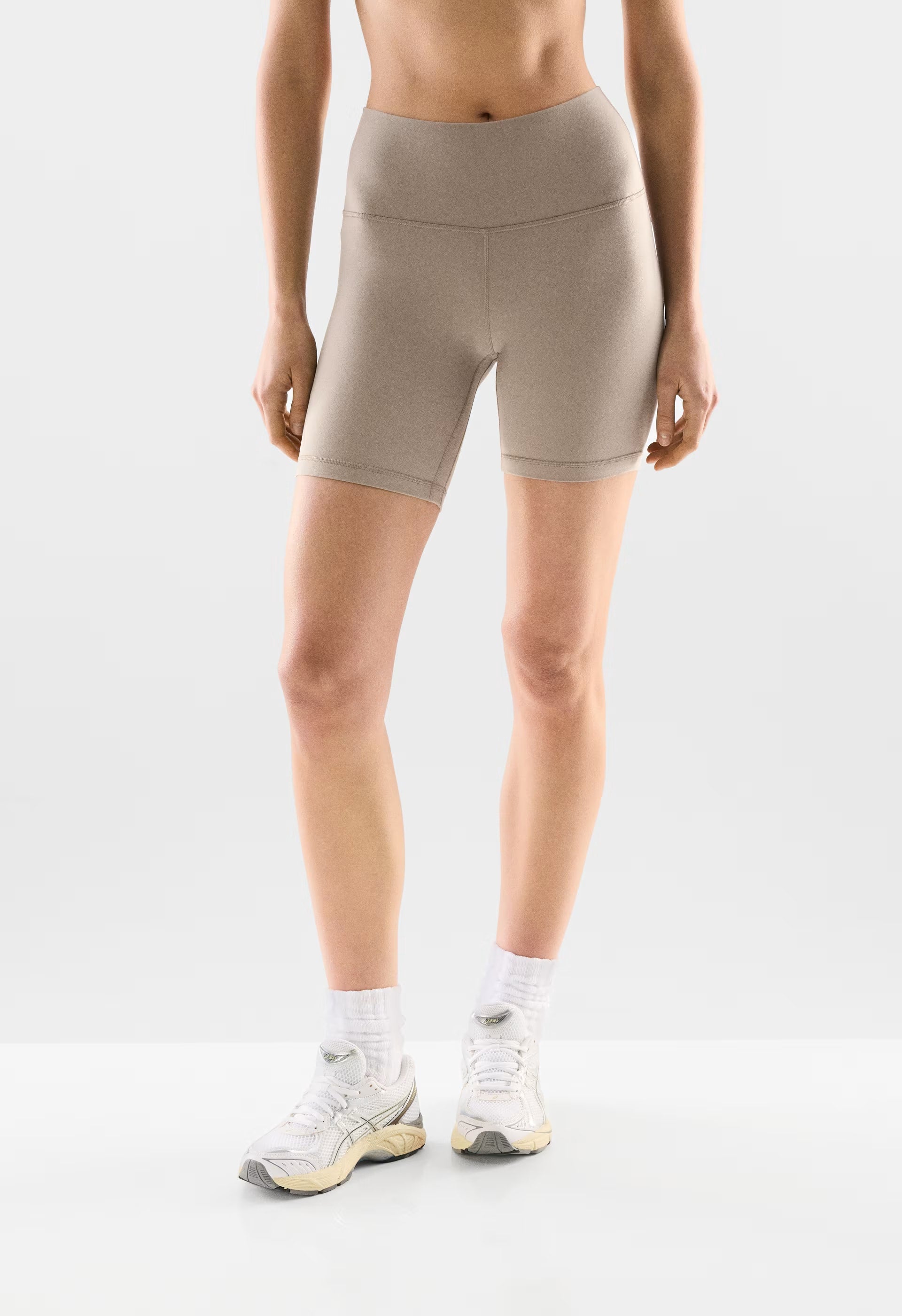 BUTTER Cheeky Hi-Rise 7" Short - NOMAD TAUPE