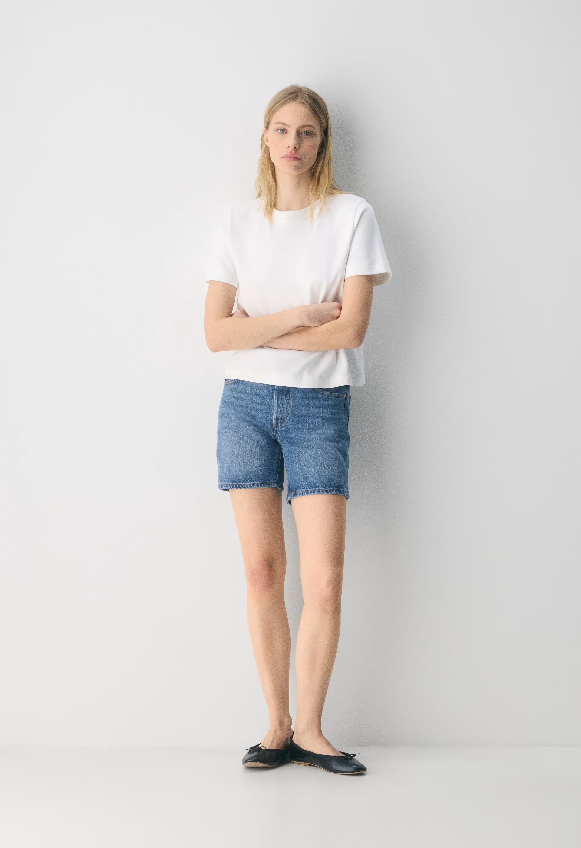 Levi's 501 Mid Thigh Jean Short - BLUE BEAUTY