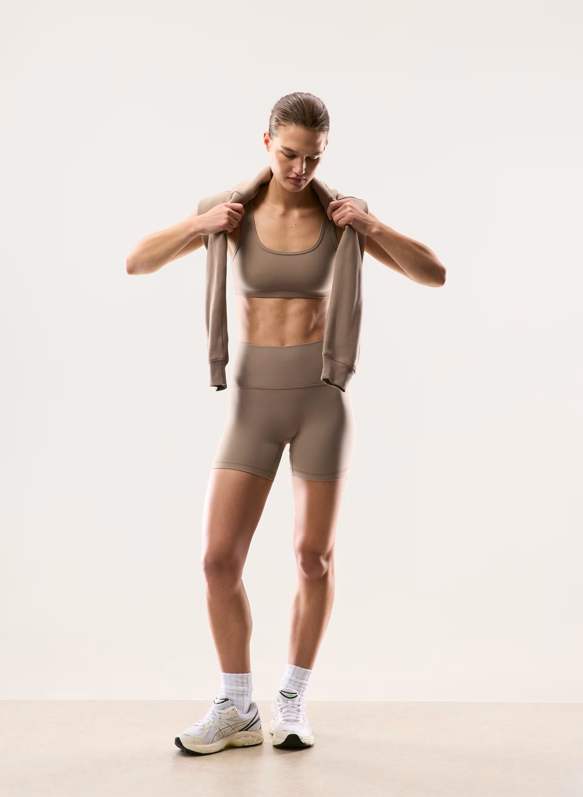 BUTTER Cheeky Infinite Hi-Rise 5" Short - NOMAD TAUPE
