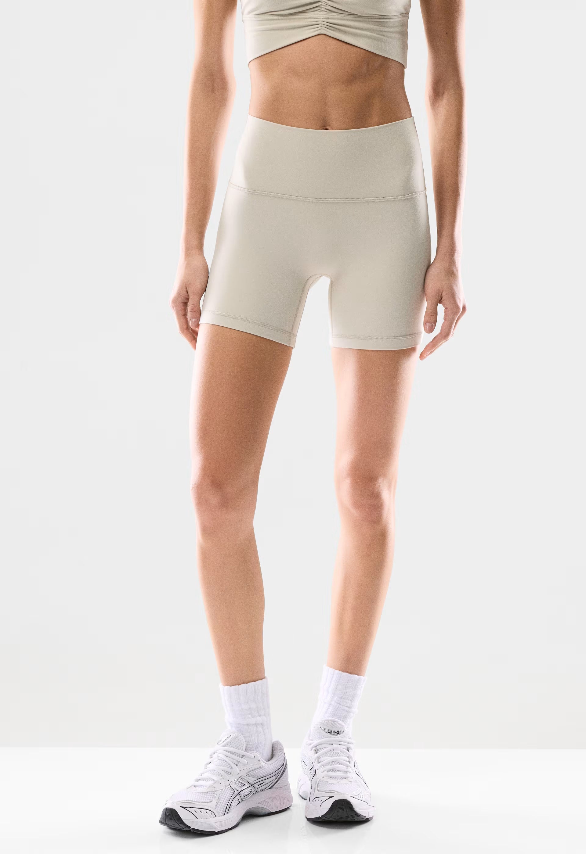 BUTTER Cheeky Infinite Hi-Rise 5" Short - METROPOLIS BEIGE
